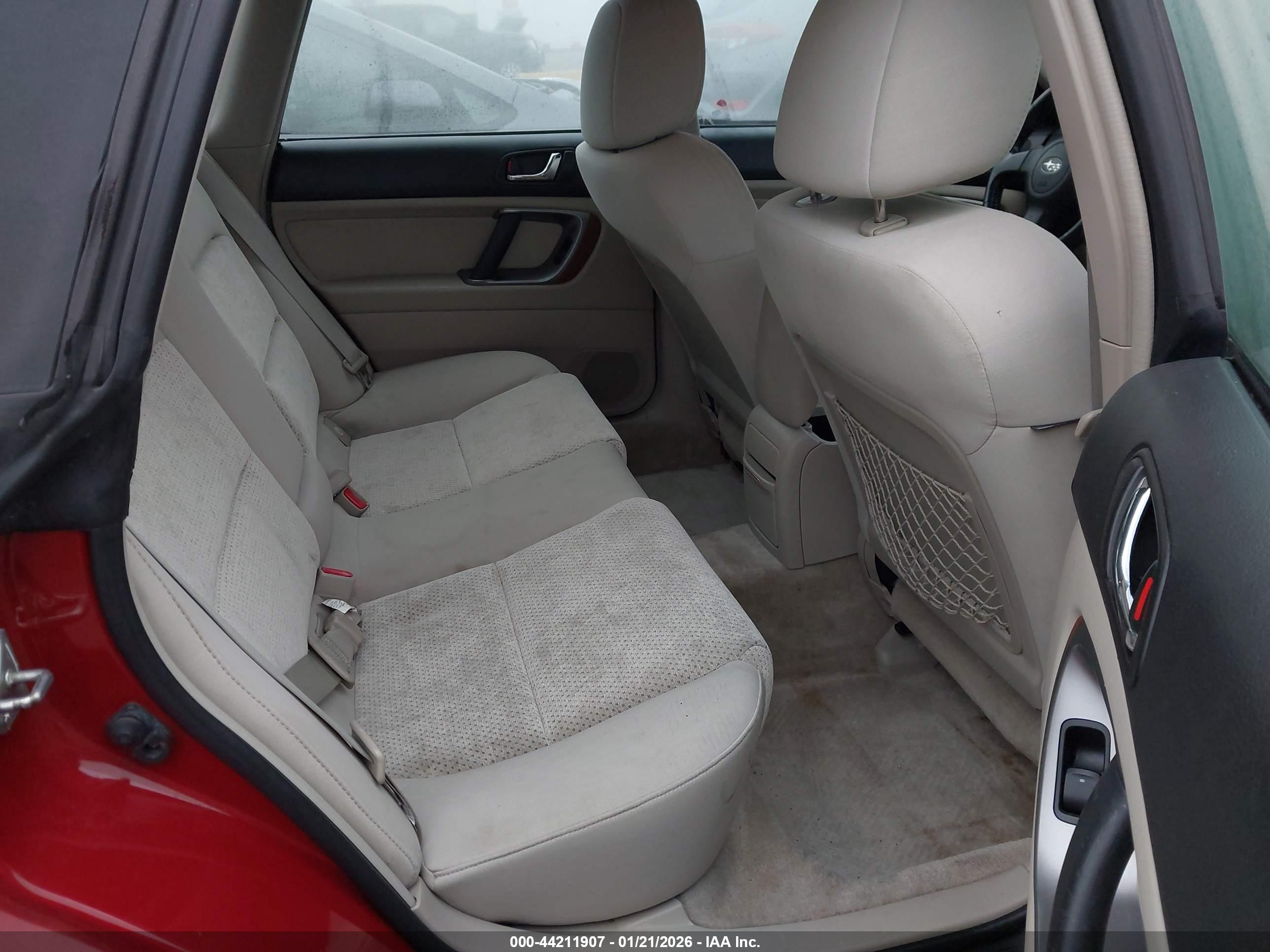 SUBARU OUTBACK image 8
