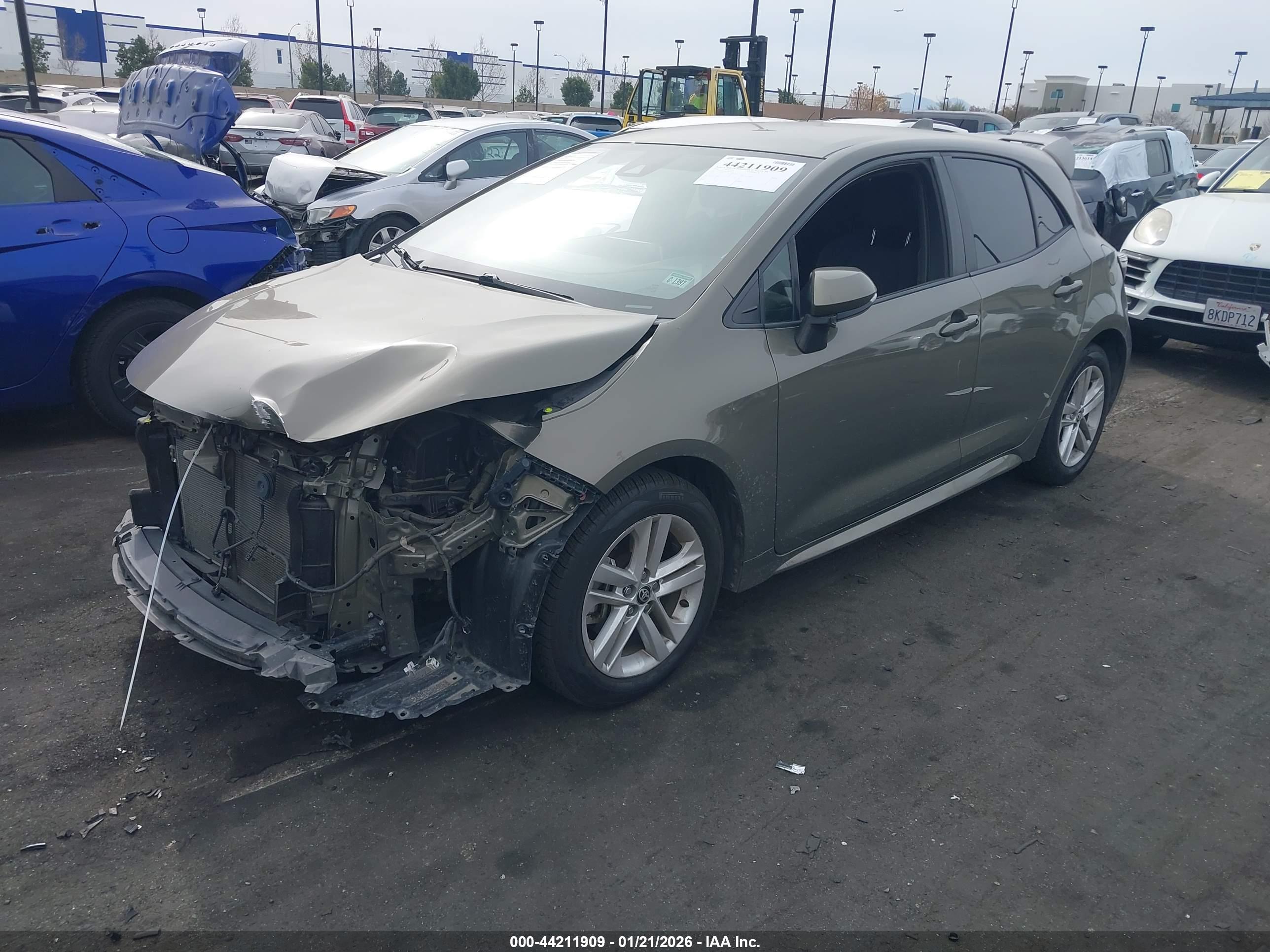 TOYOTA COROLLA image 2