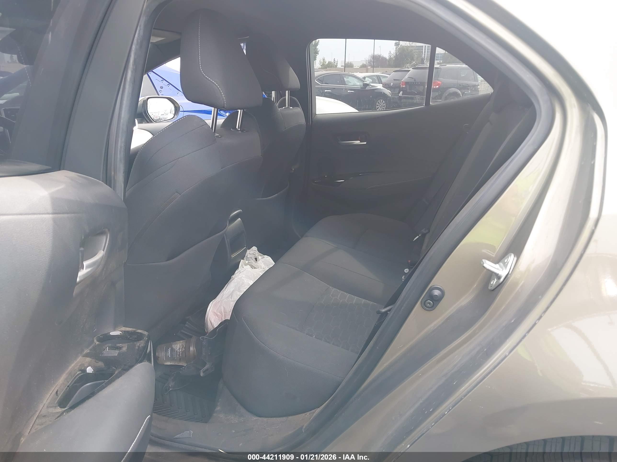 TOYOTA COROLLA image 8