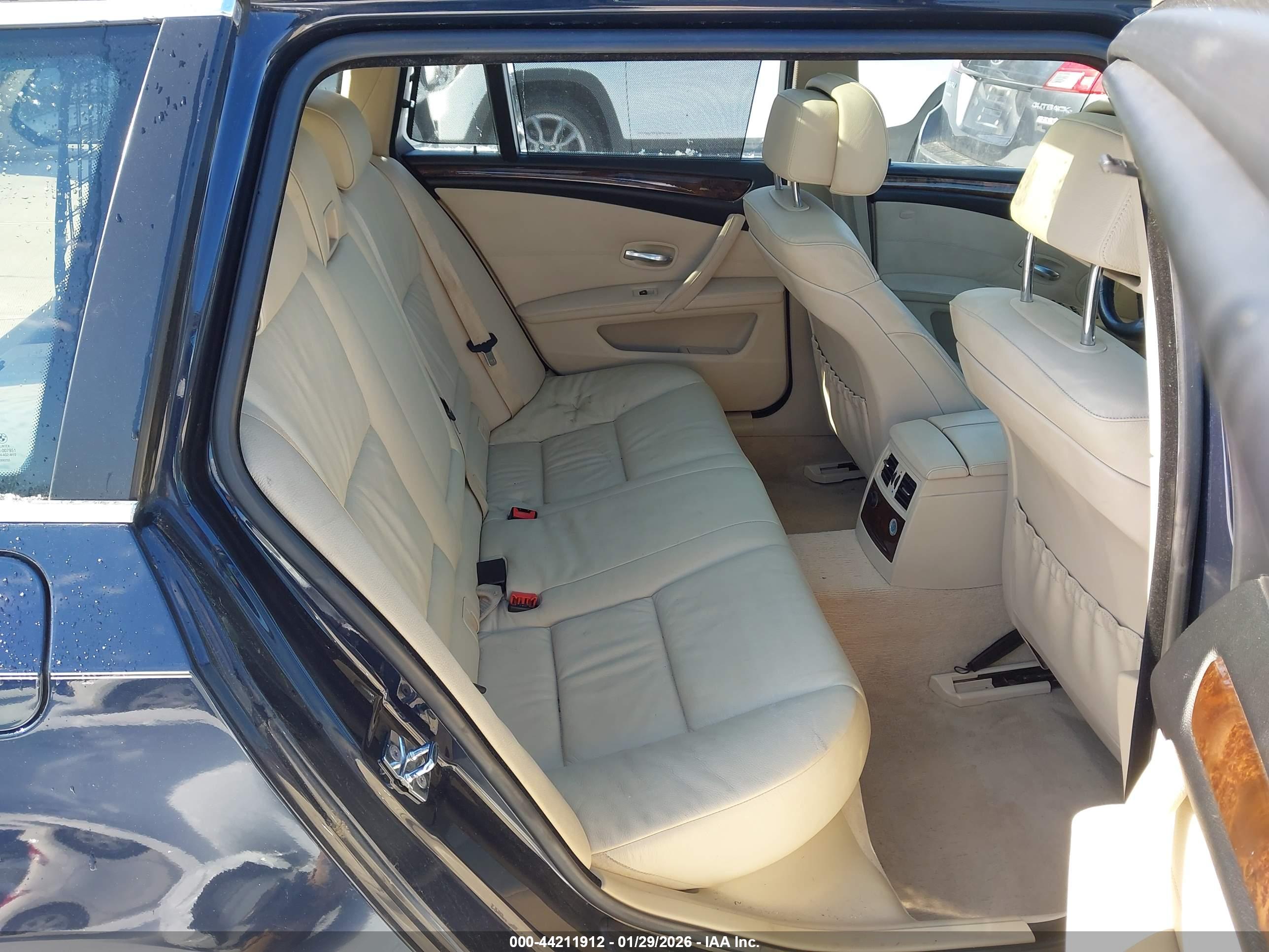 BMW 535XI image 8