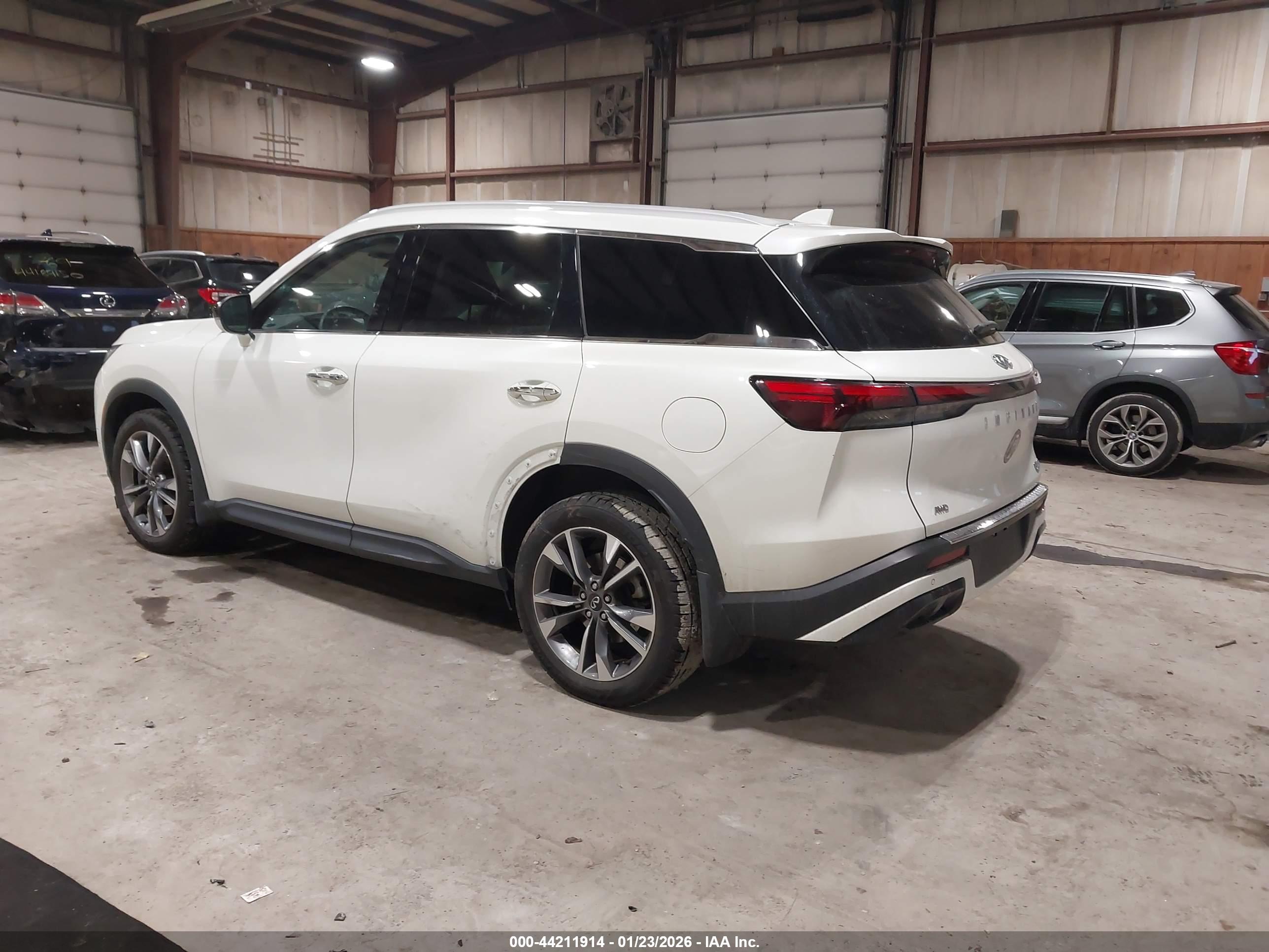 INFINITI QX60 image 3