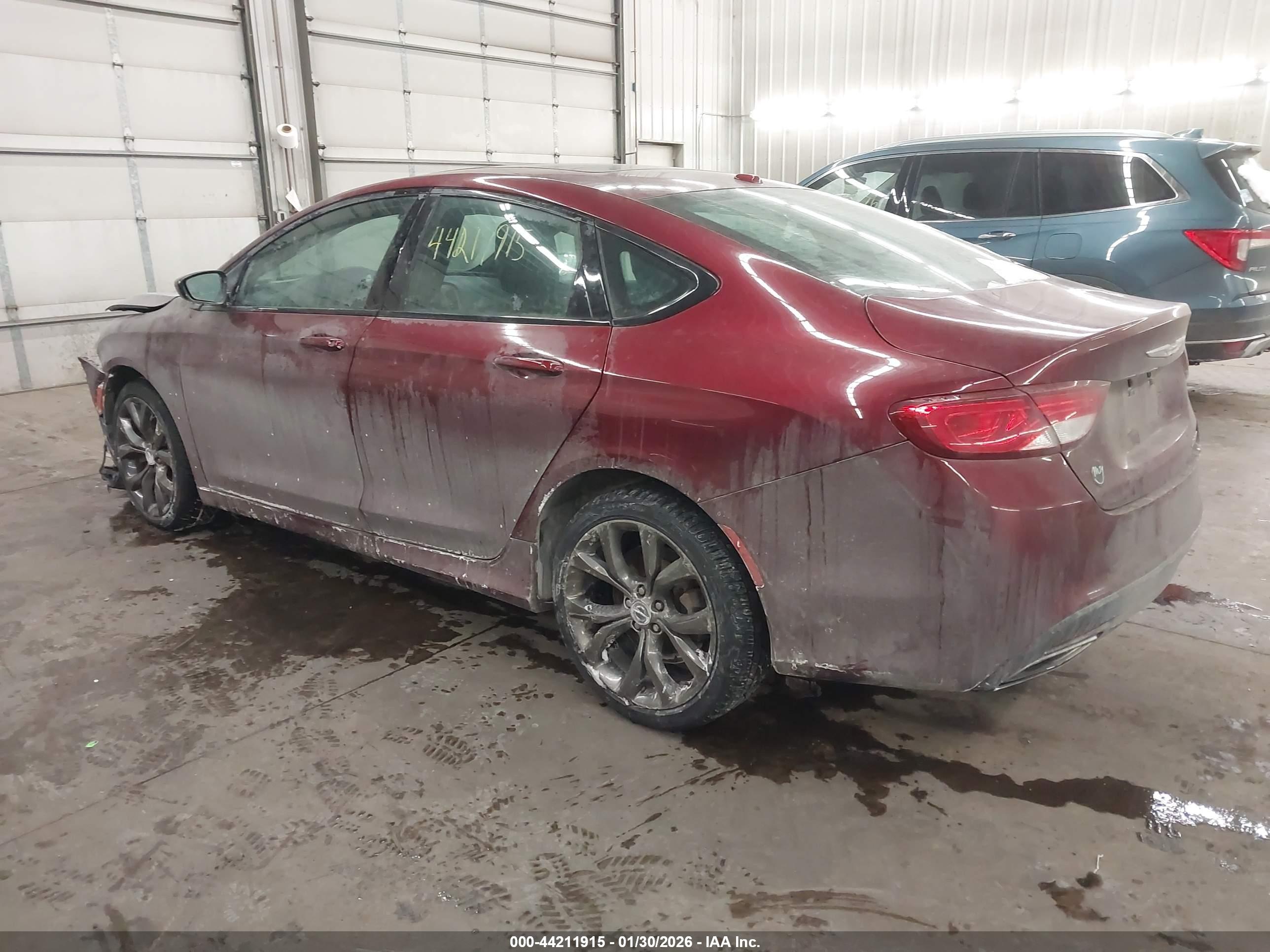 CHRYSLER 200 image 3