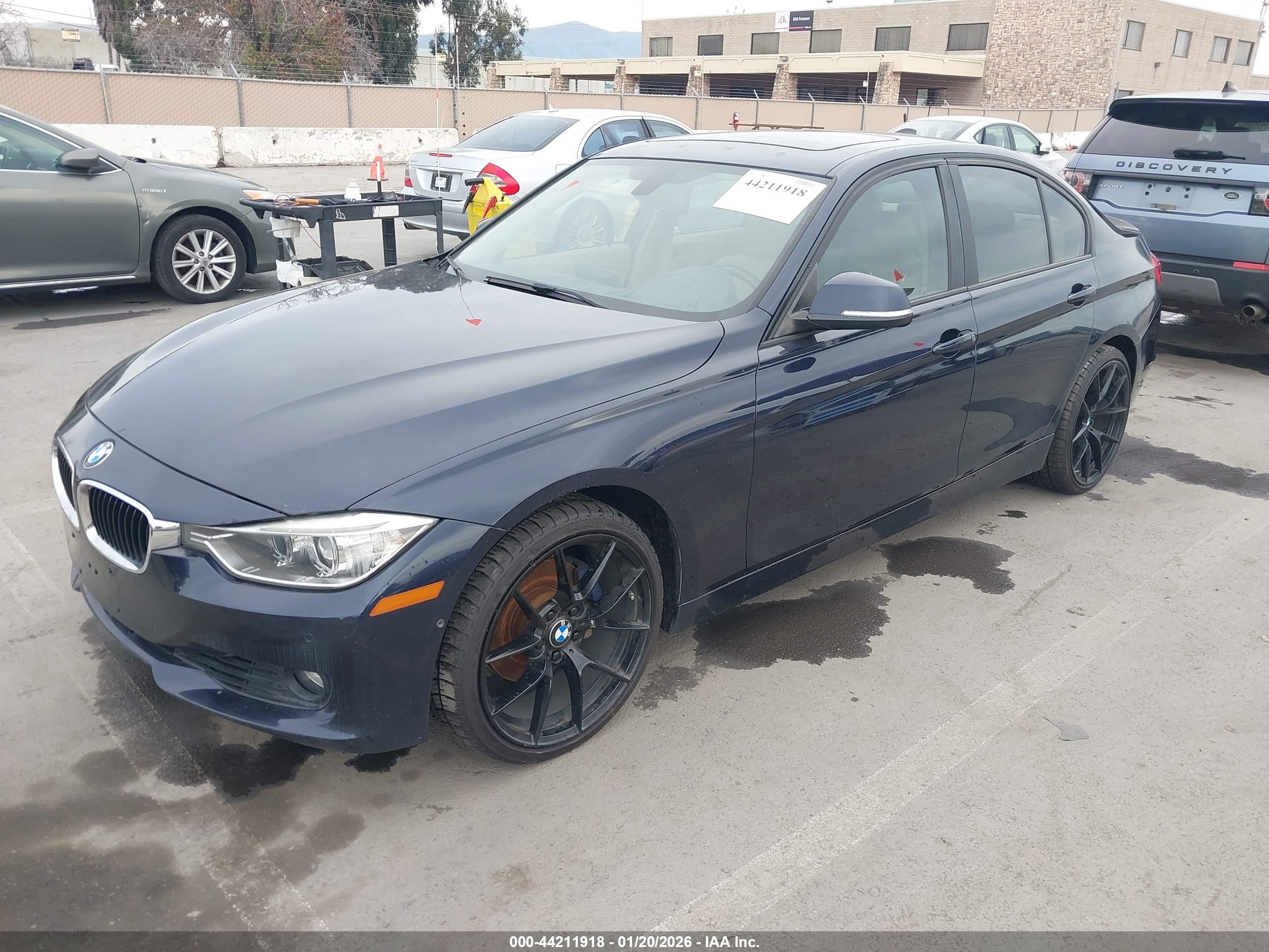 BMW 328I image 2