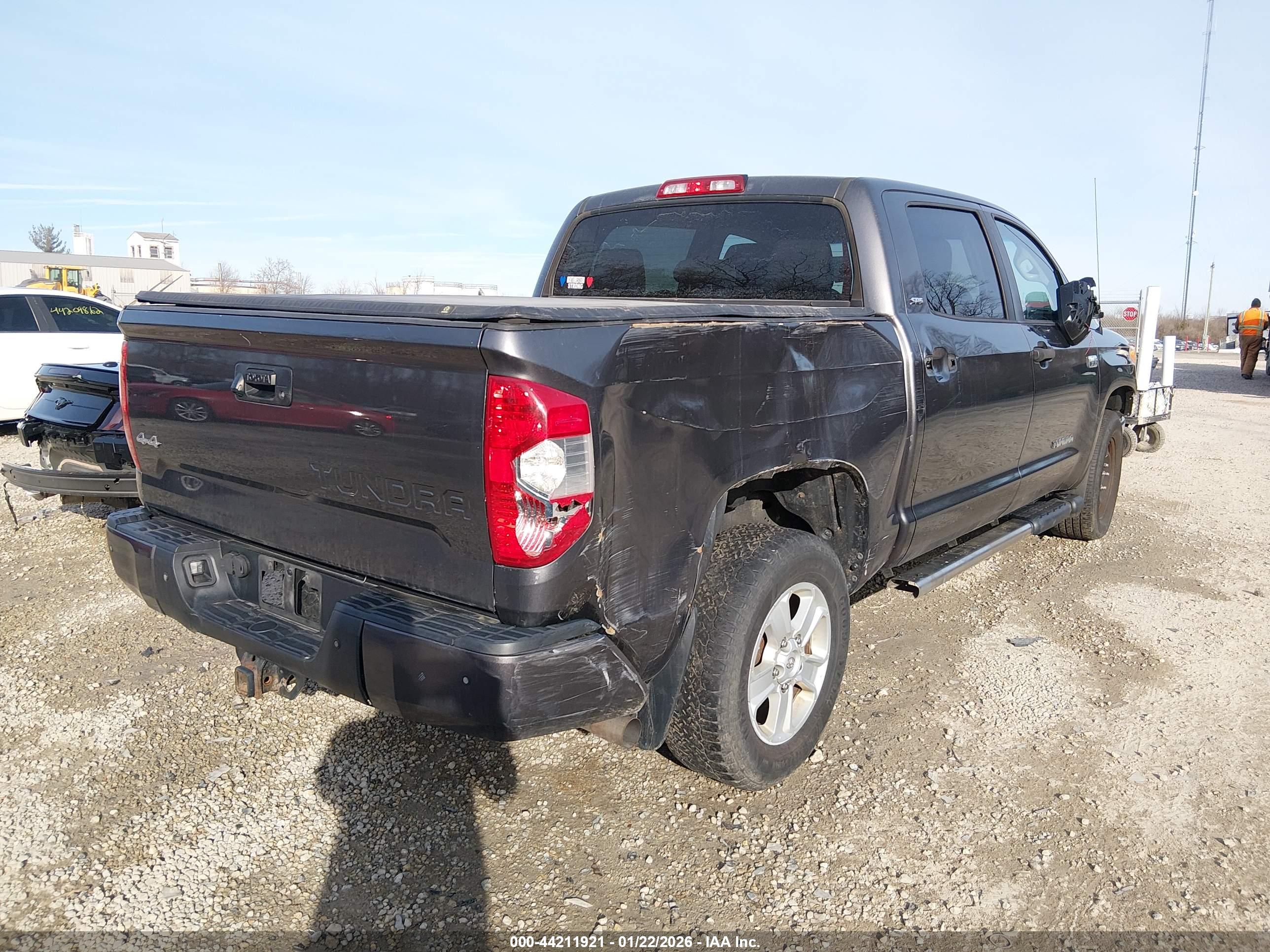 TOYOTA TUNDRA image 4