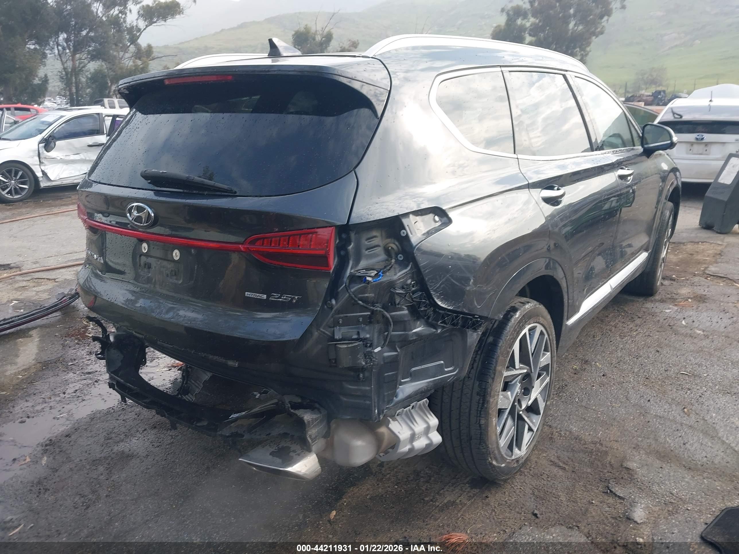 HYUNDAI SANTA image 4