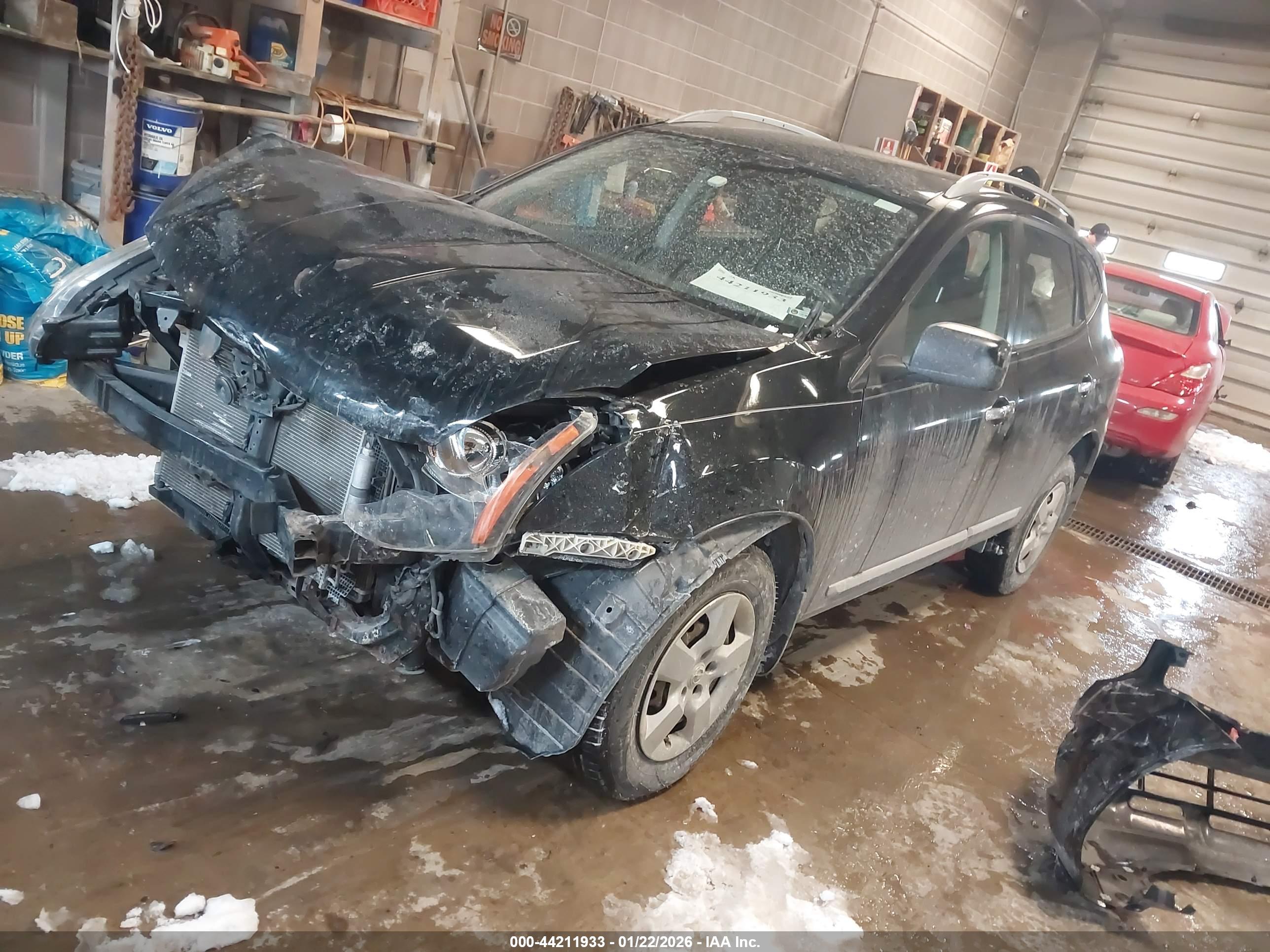 NISSAN ROGUE image 2