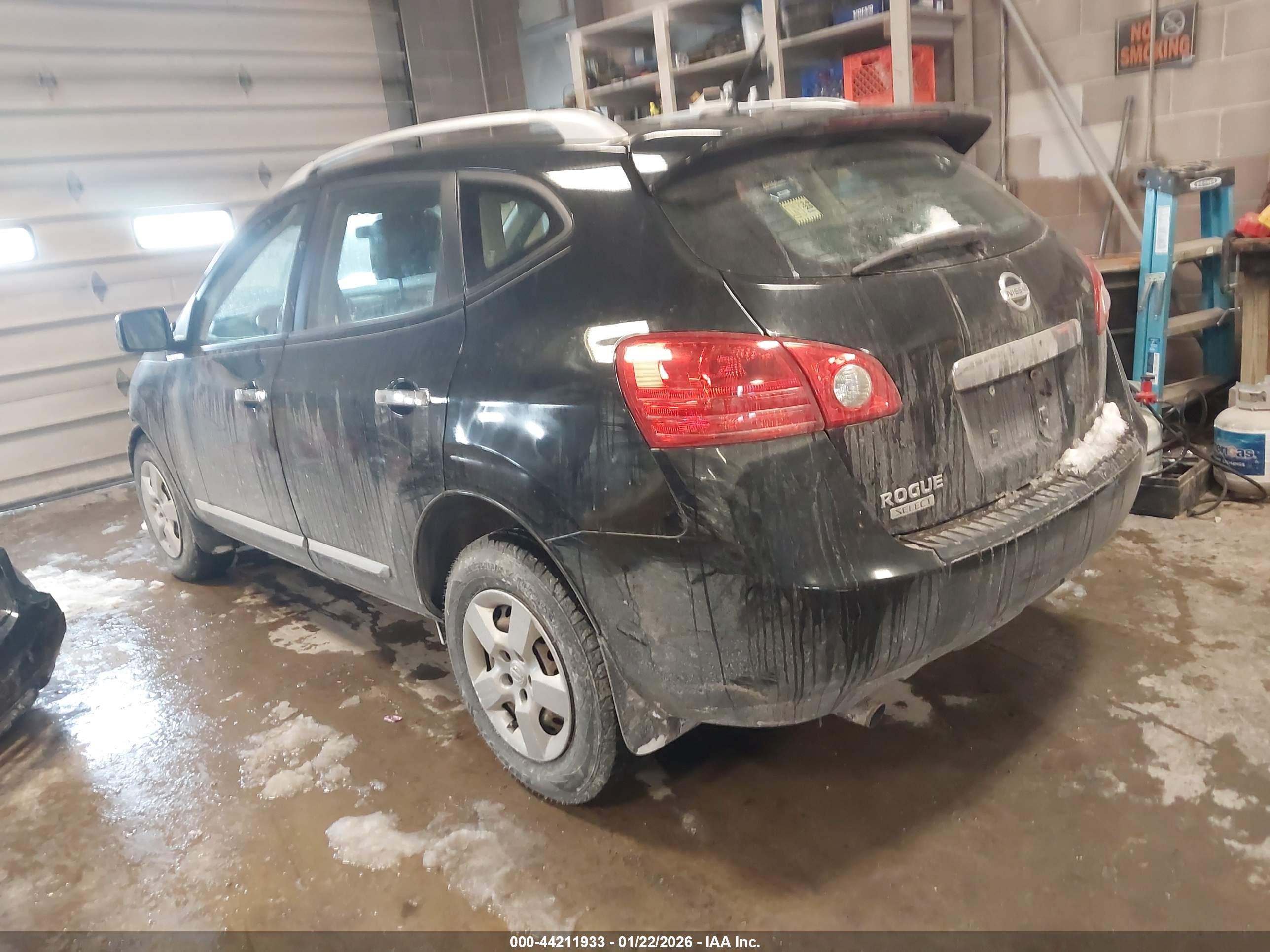 NISSAN ROGUE image 3