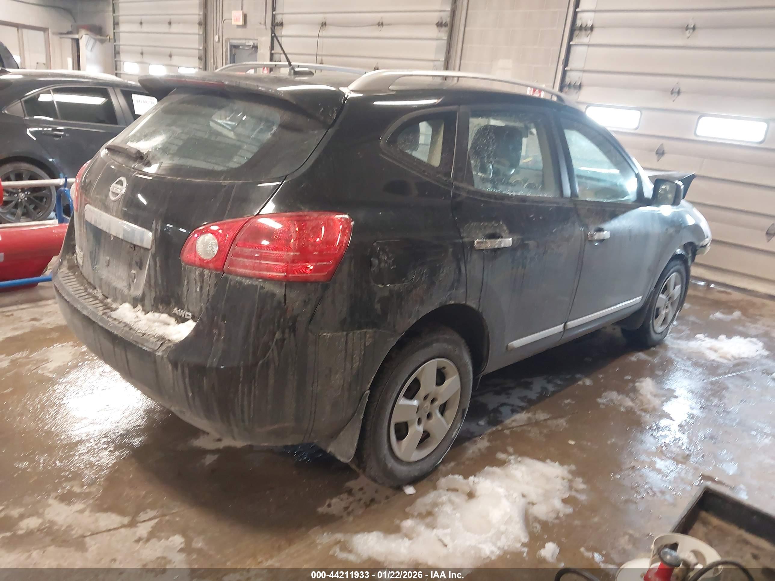 NISSAN ROGUE image 4