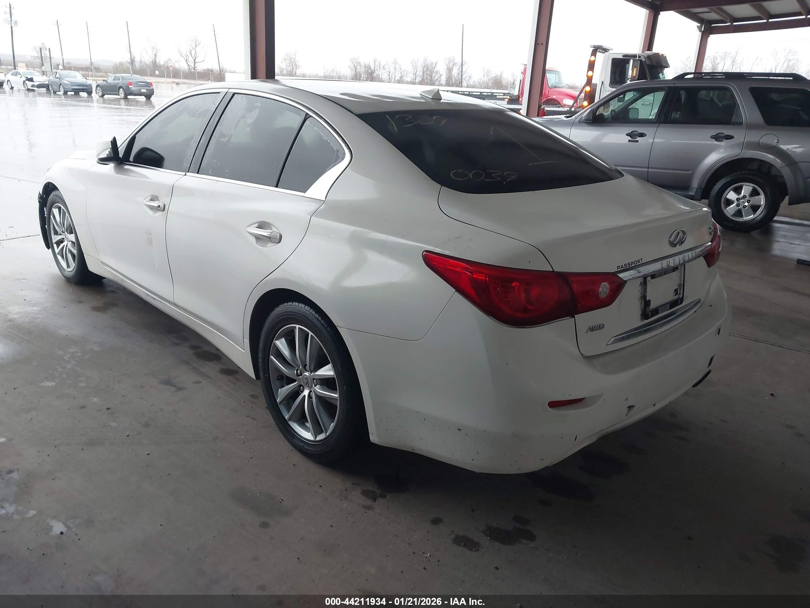 INFINITI Q50 image 3