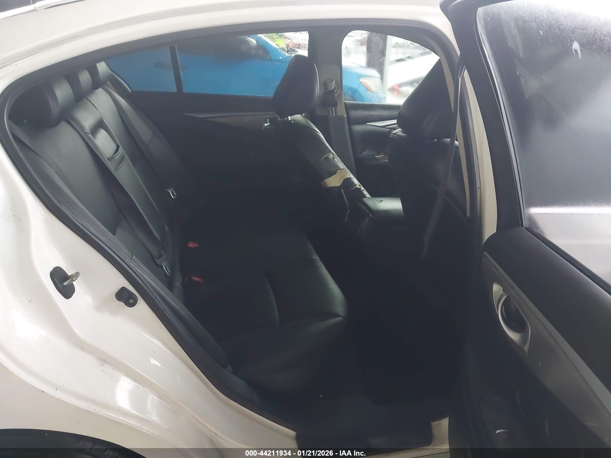 INFINITI Q50 image 8