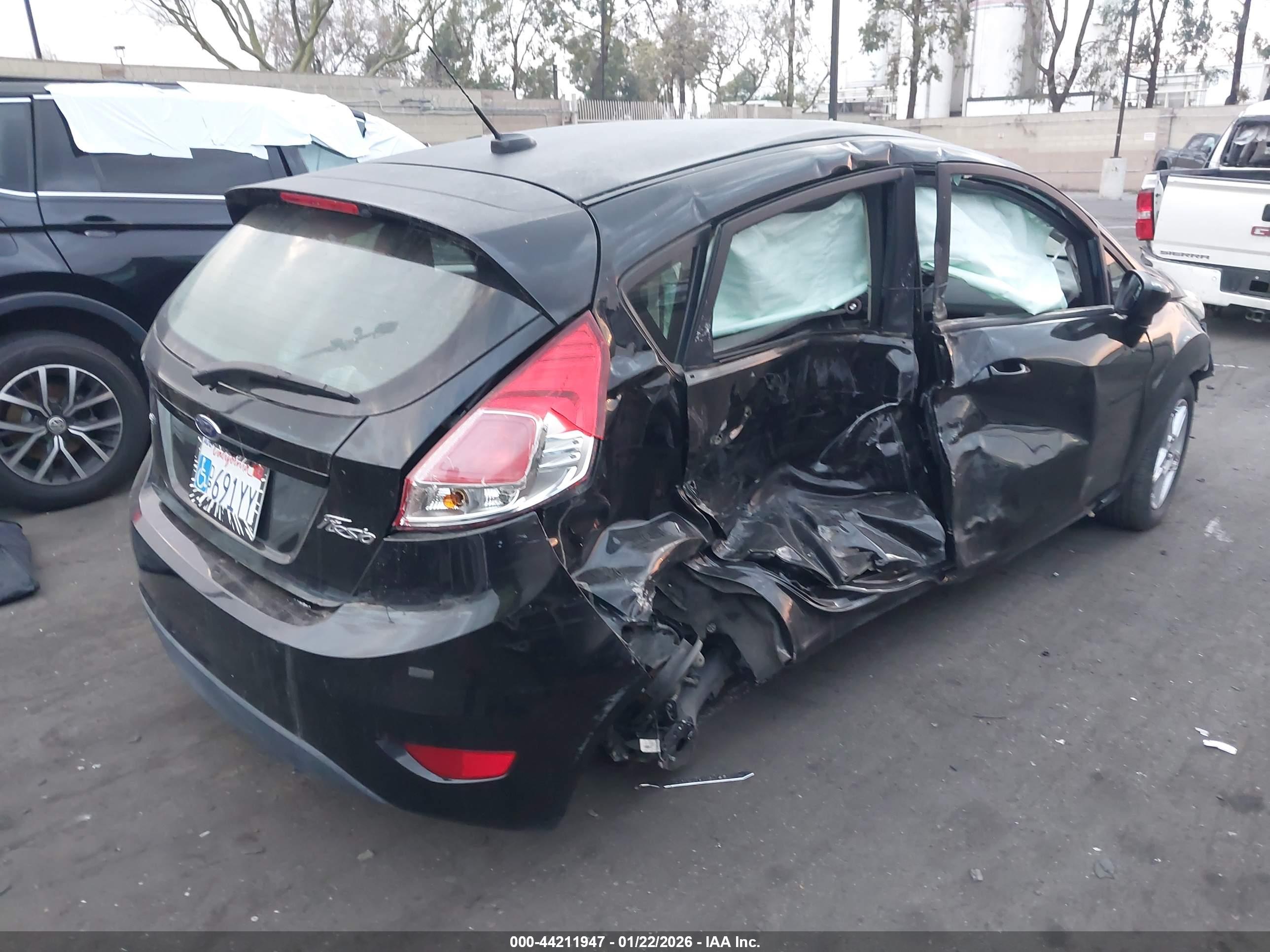 FORD FIESTA image 4