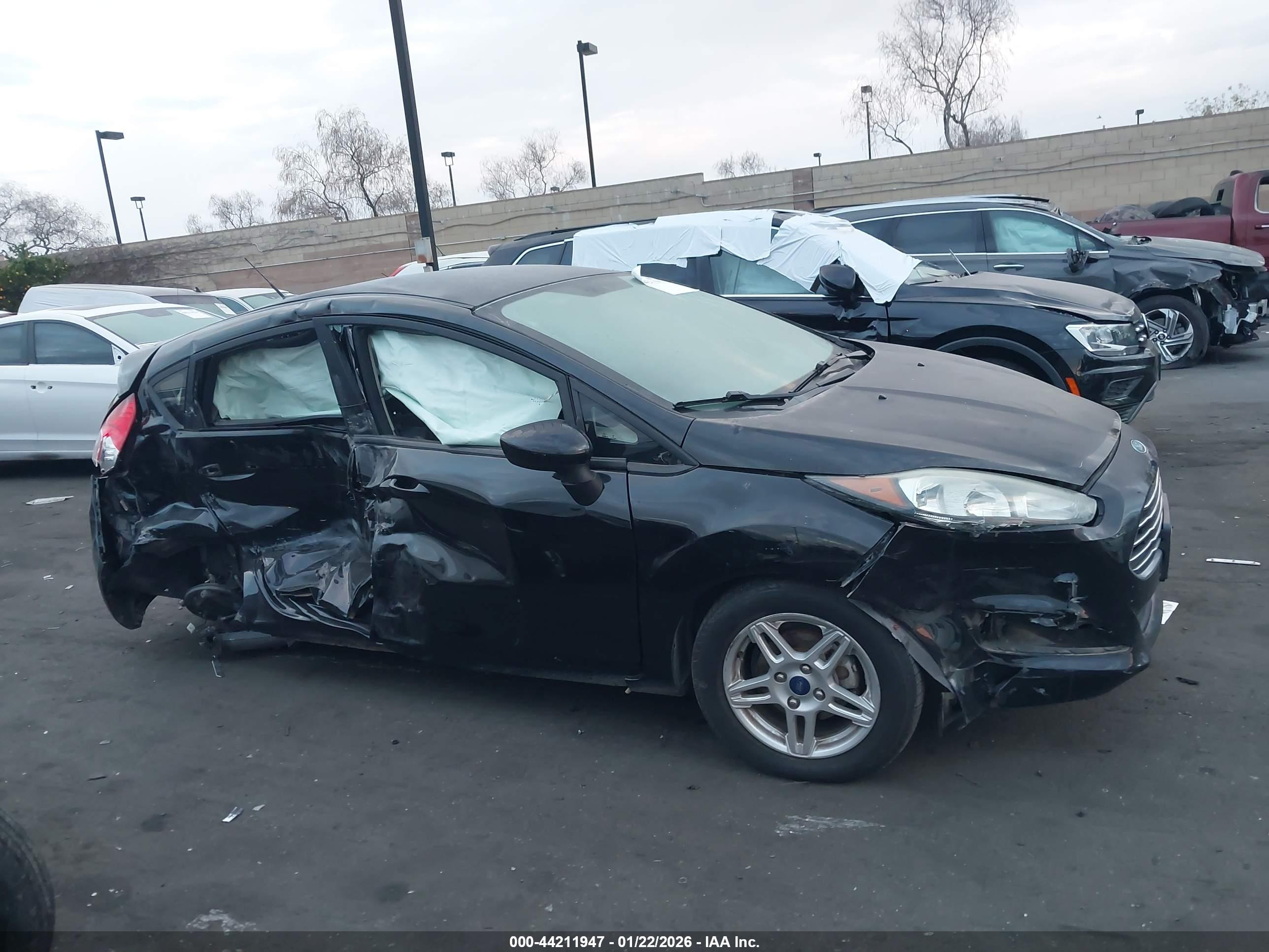FORD FIESTA image 6