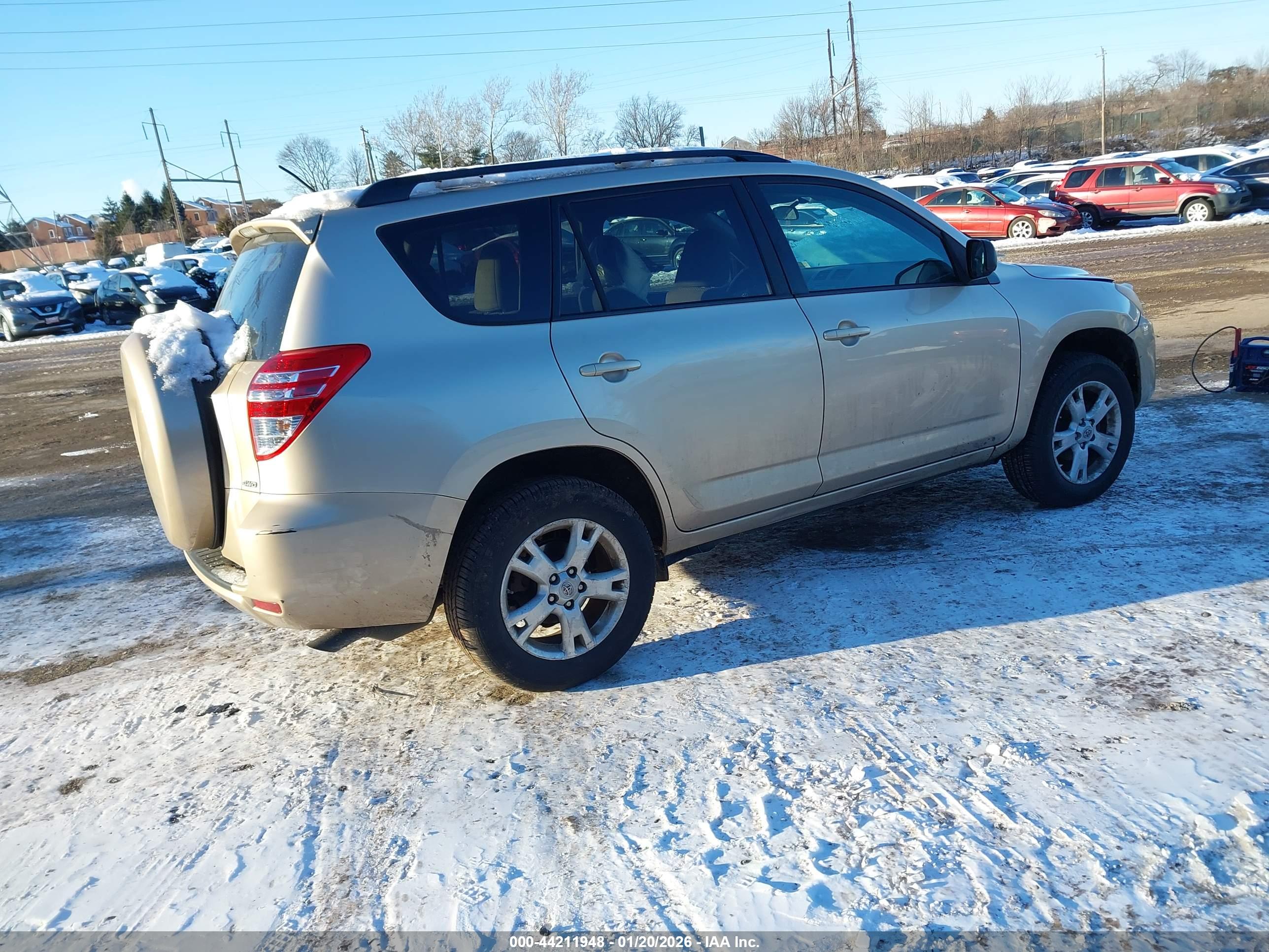 TOYOTA RAV4 image 4