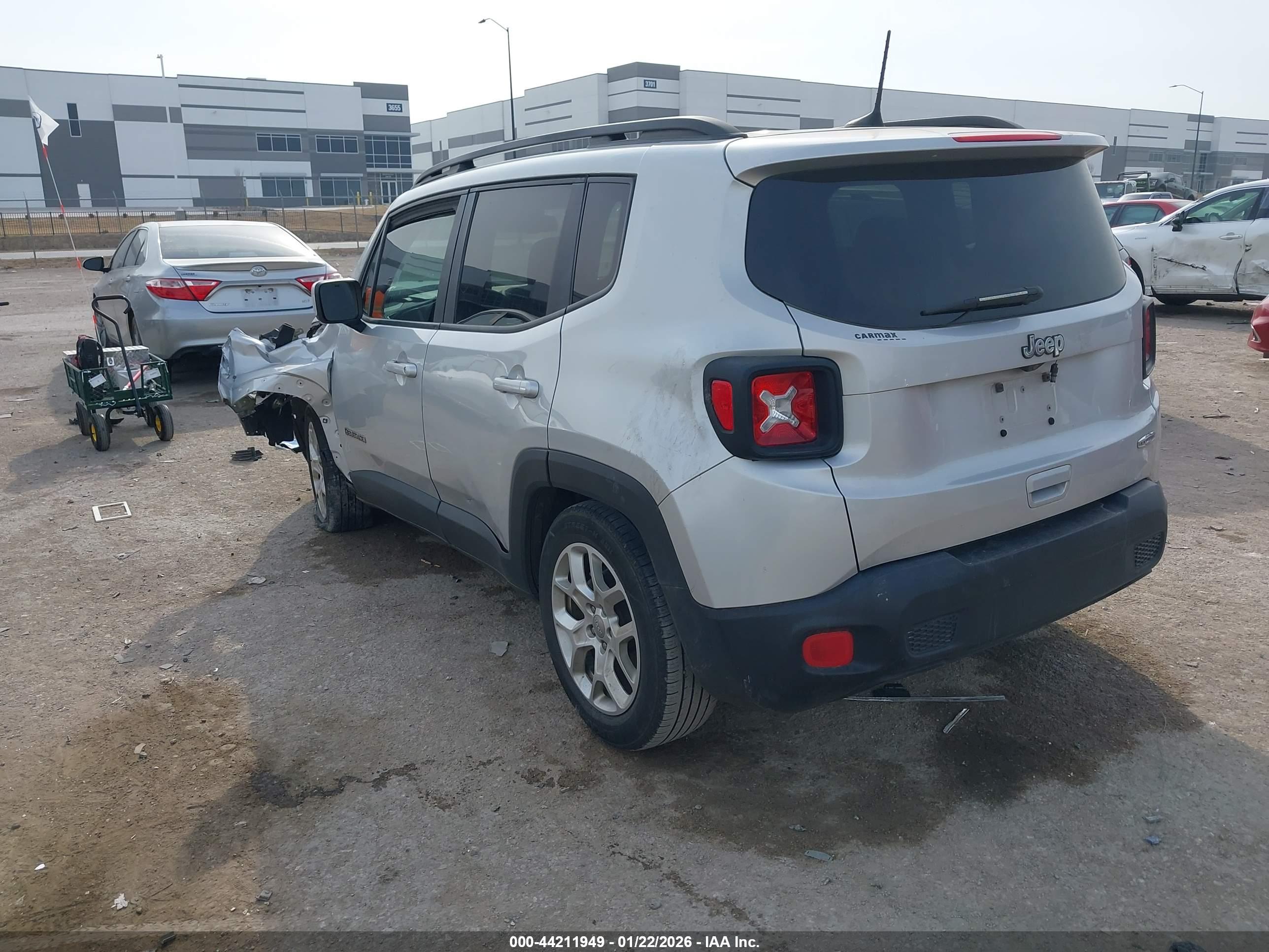 JEEP RENEGADE image 3