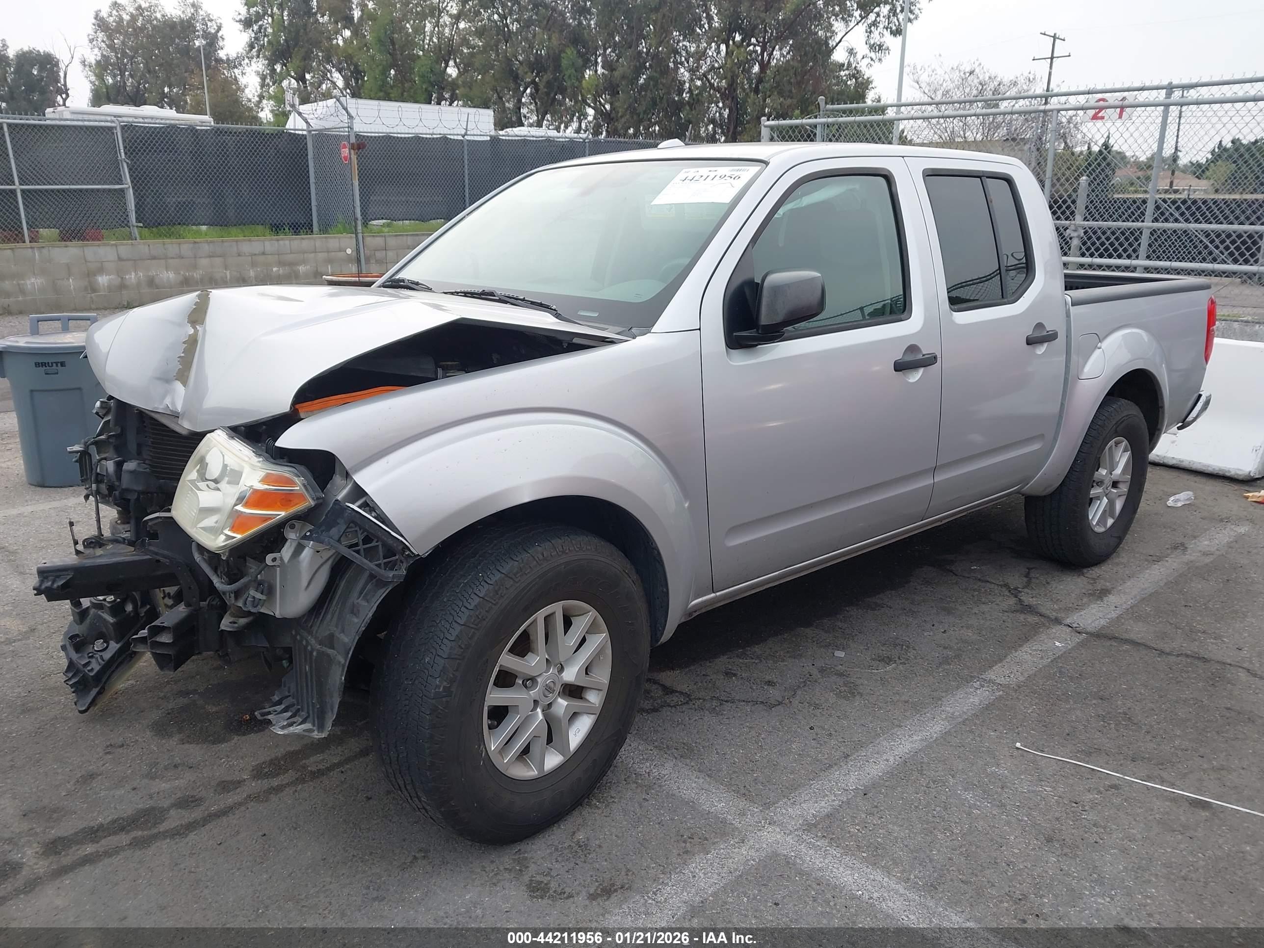 NISSAN FRONTIER image 2