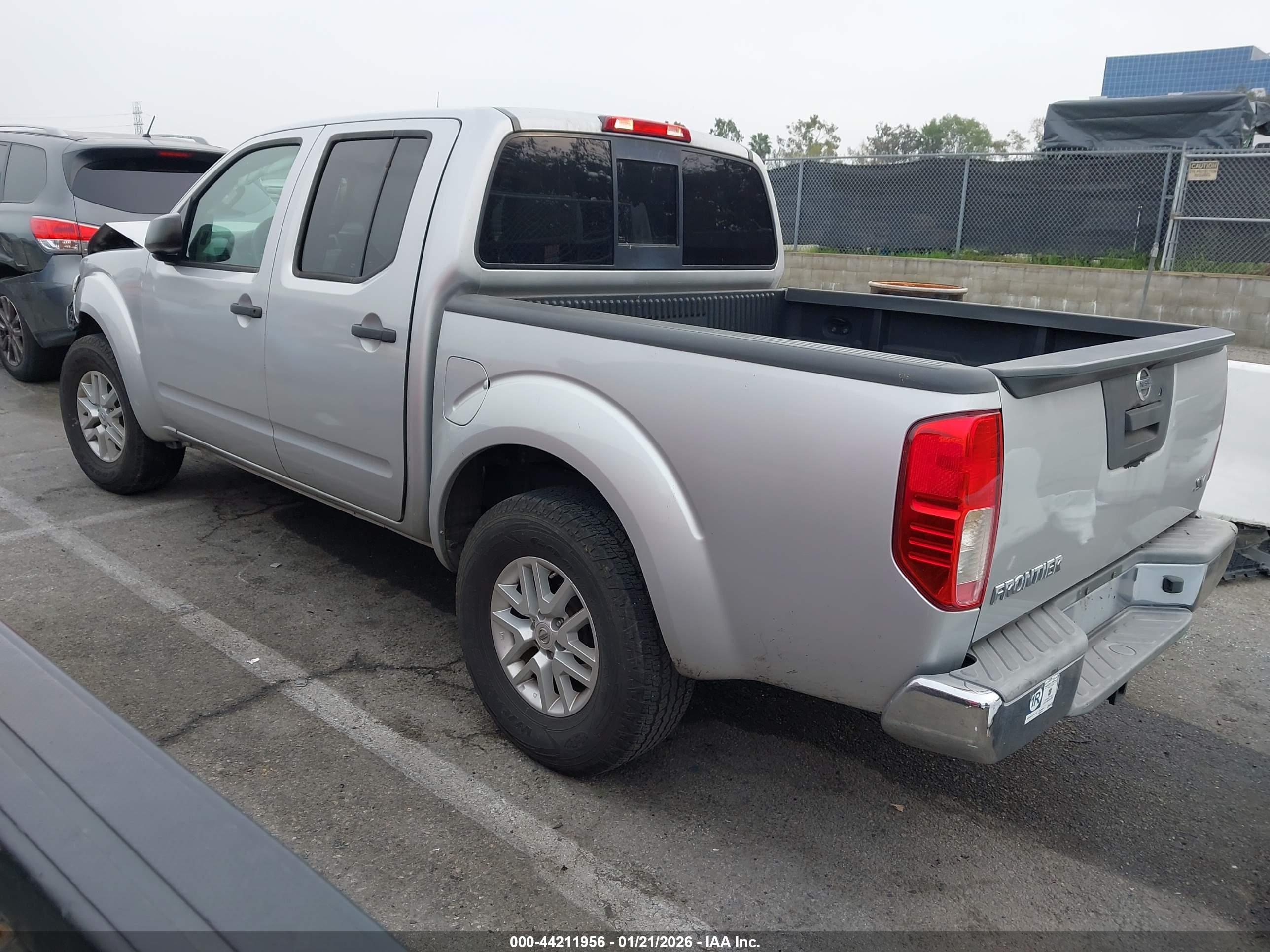 NISSAN FRONTIER image 3