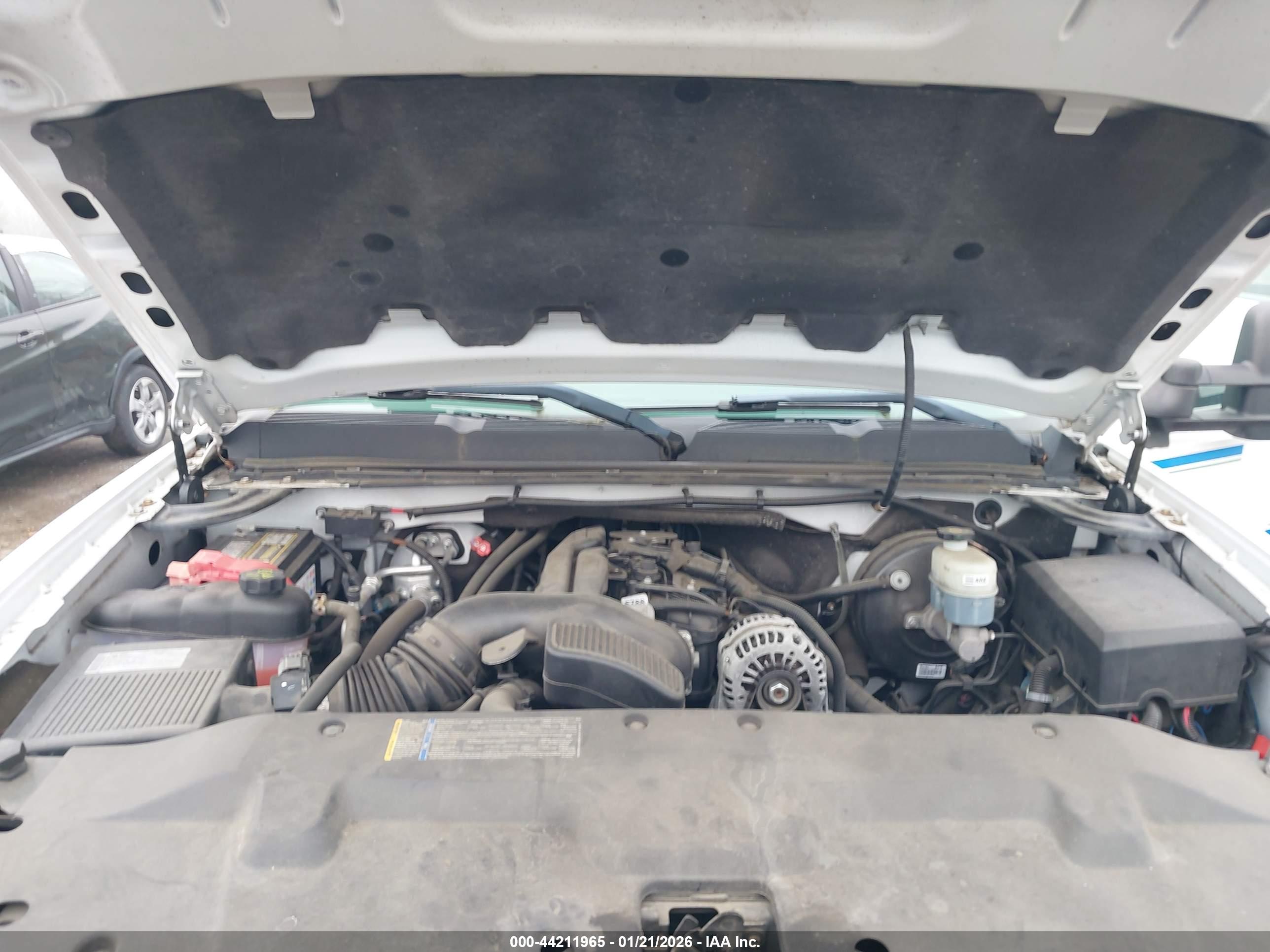CHEVROLET SILVERADO image 10
