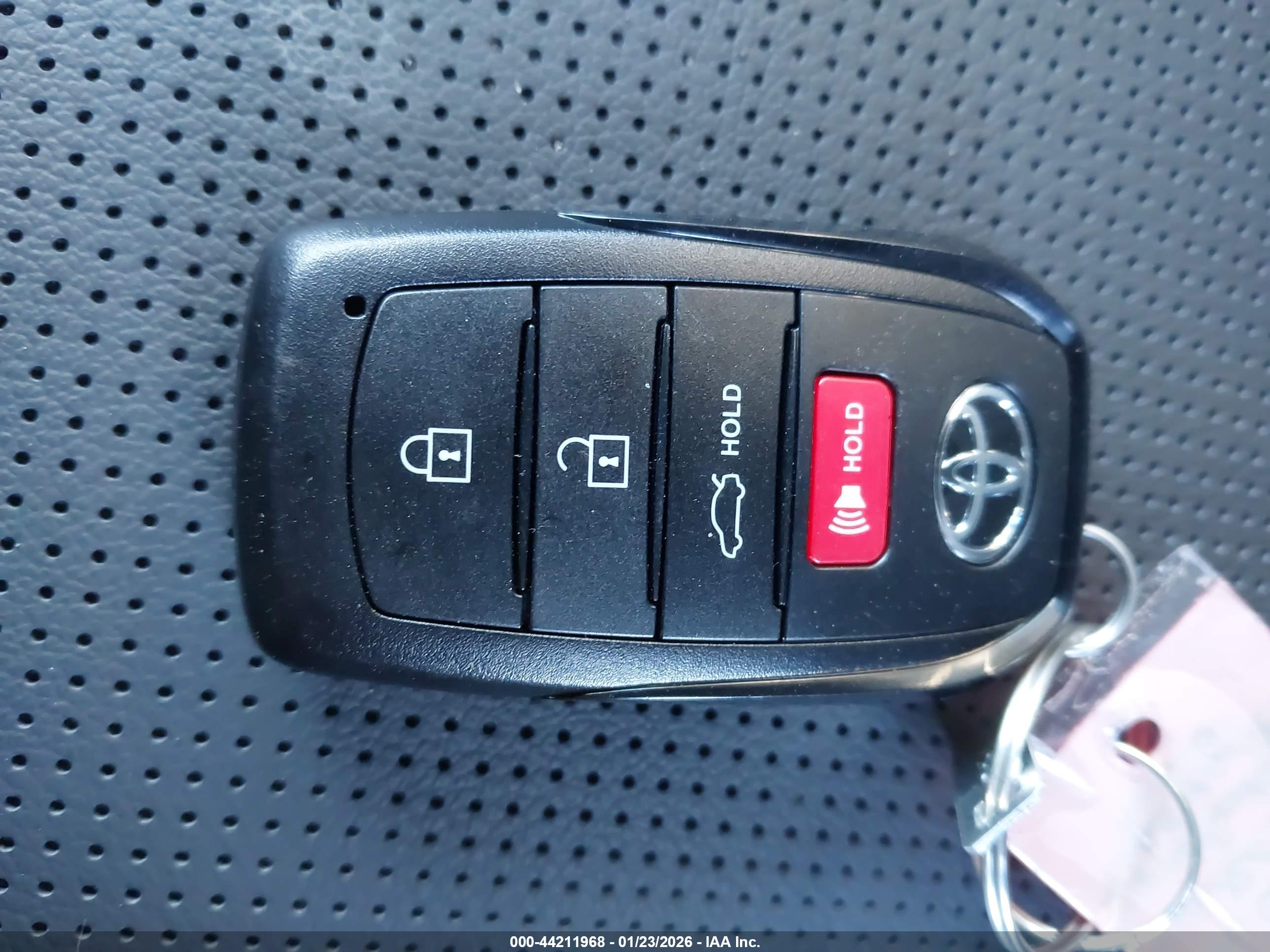 TOYOTA CAMRY image 11