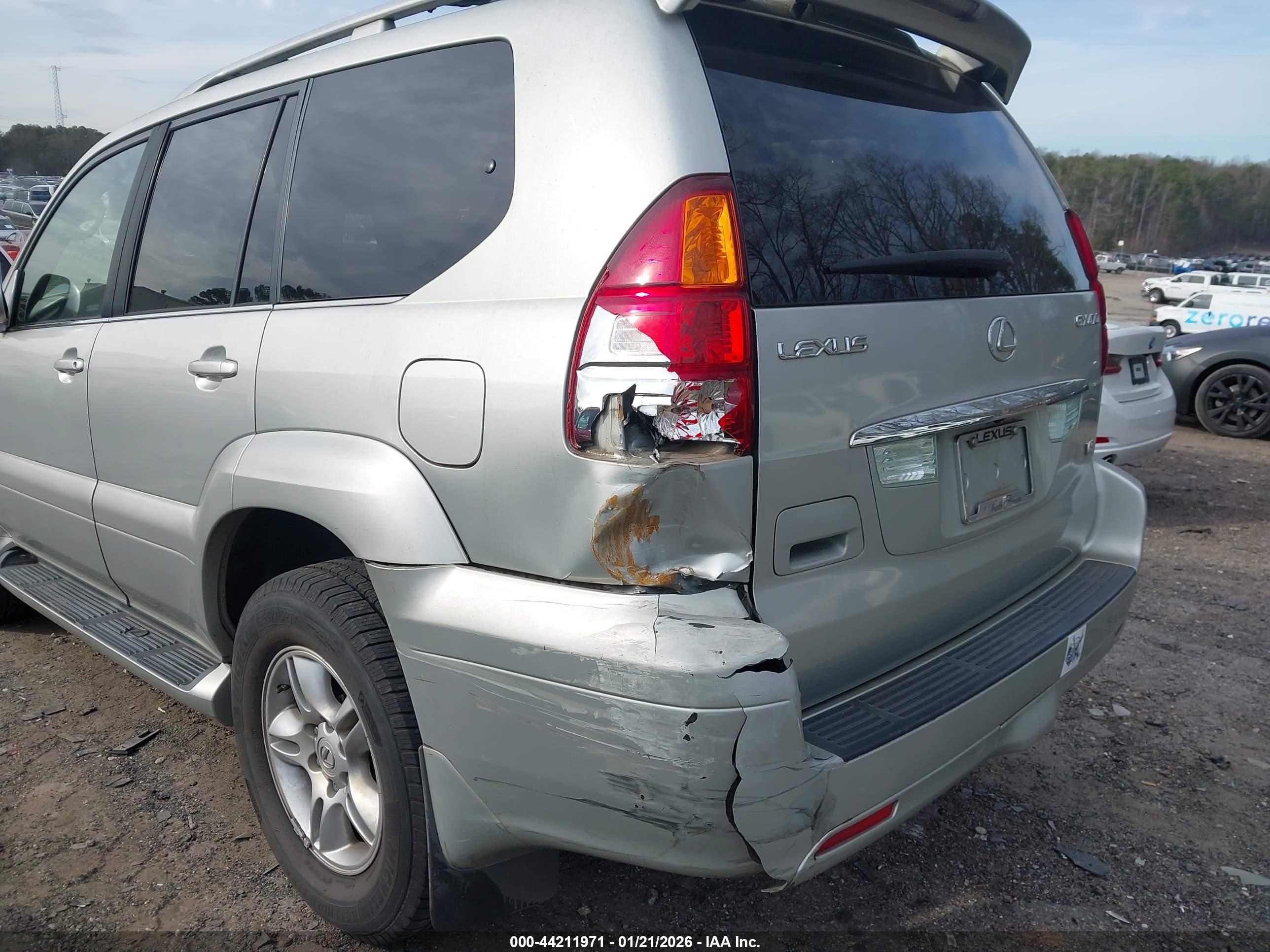 LEXUS GX image 6