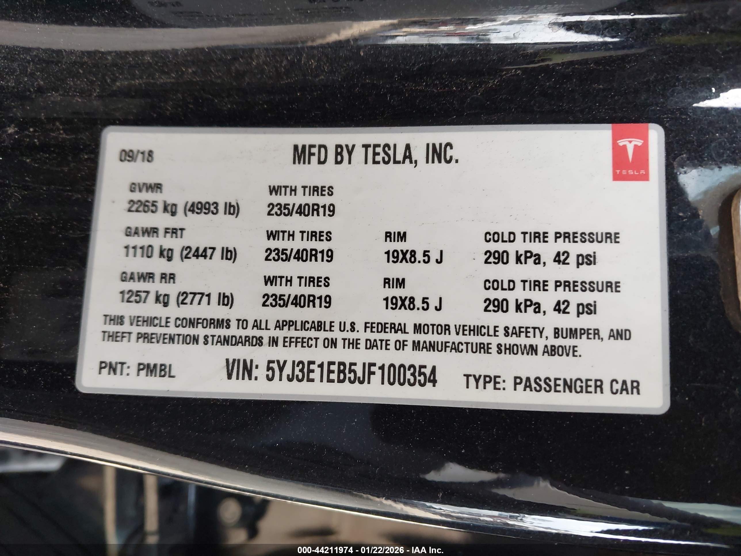 TESLA MODEL image 9