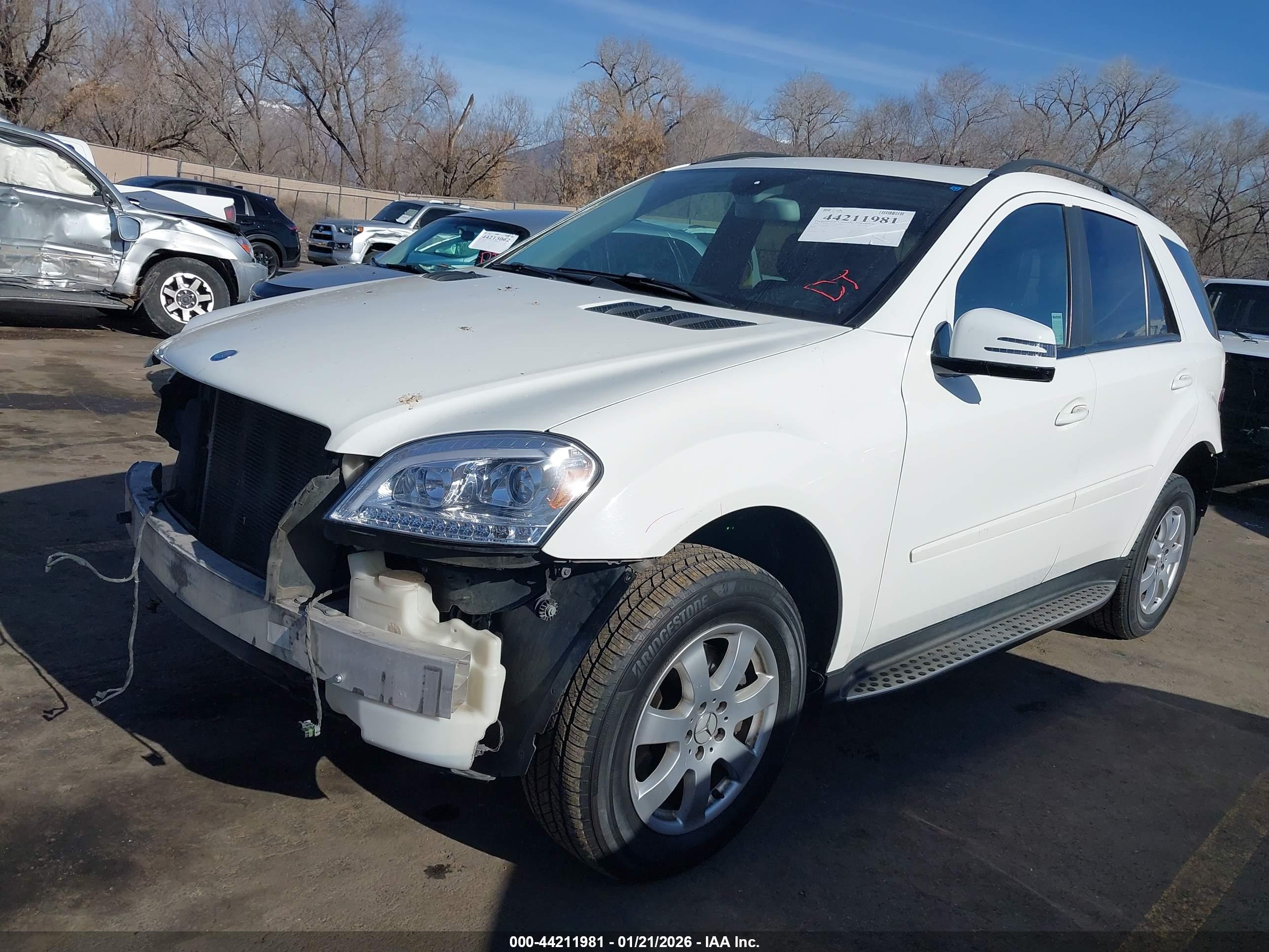 MERCEDES-BENZ ML image 2