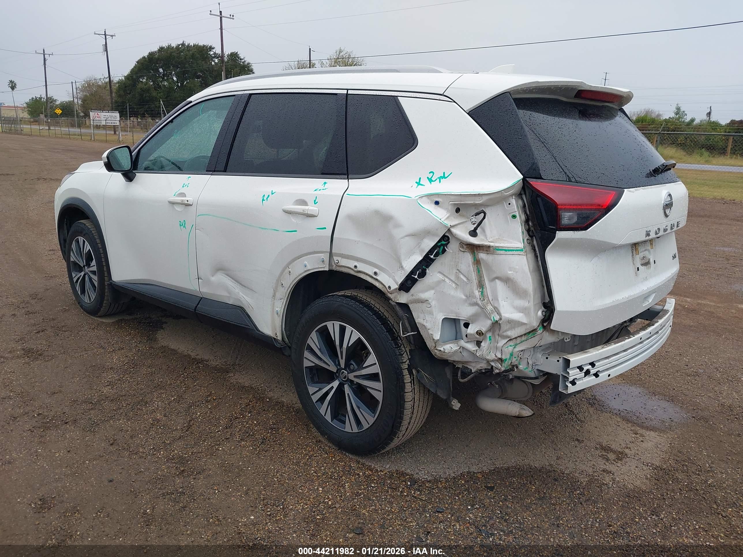 NISSAN ROGUE image 3