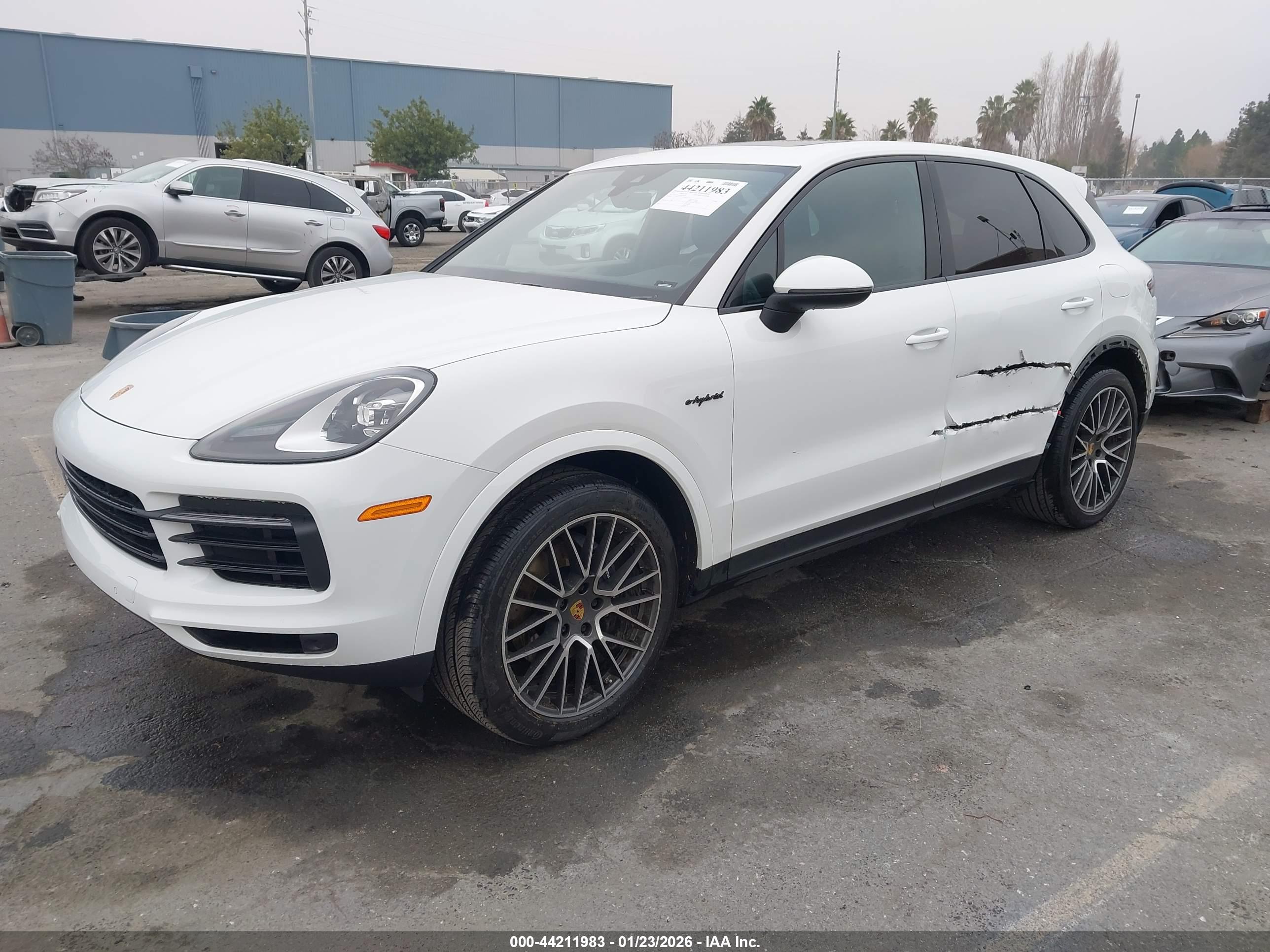 PORSCHE CAYENNE image 2