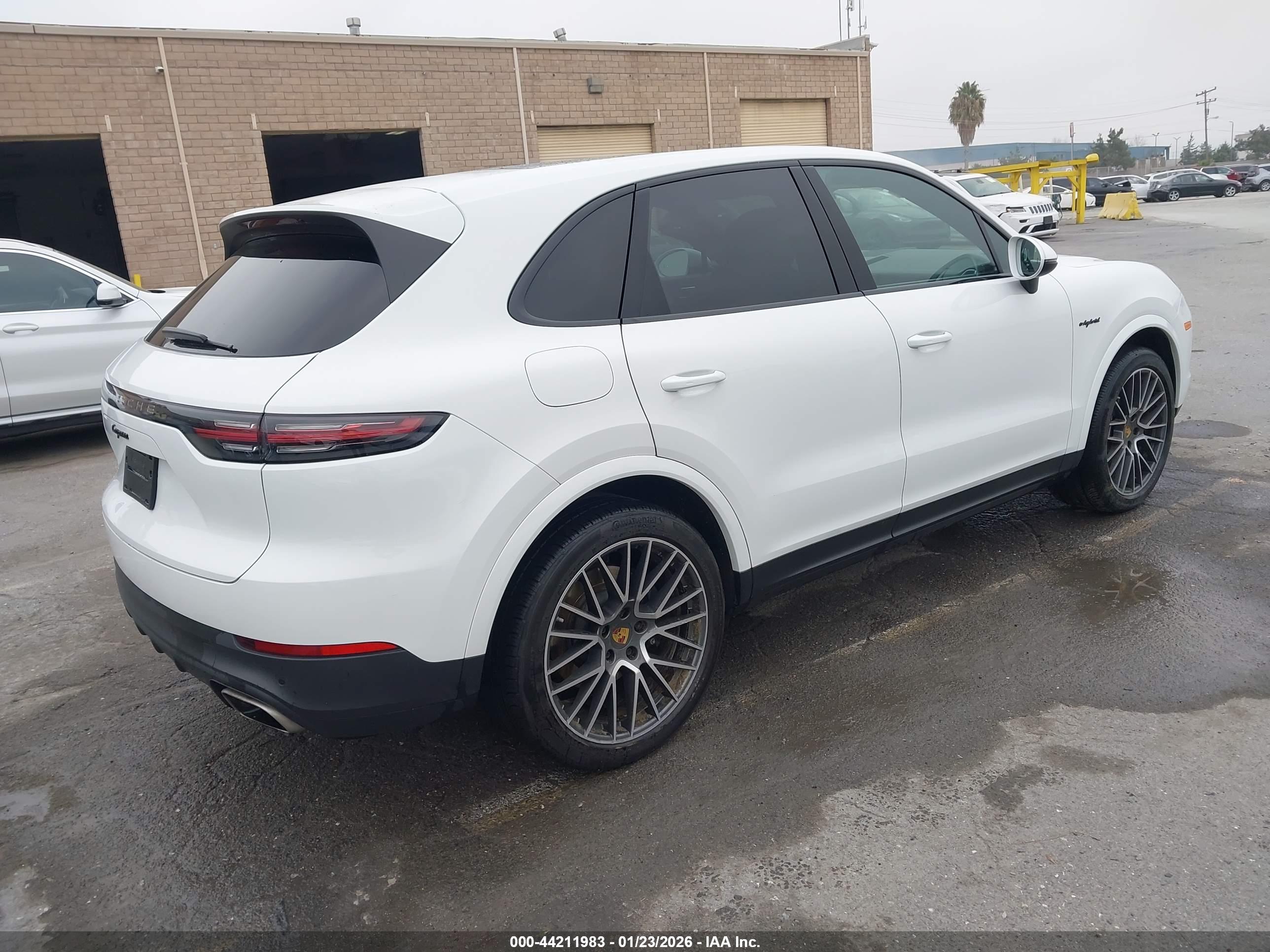 PORSCHE CAYENNE image 4