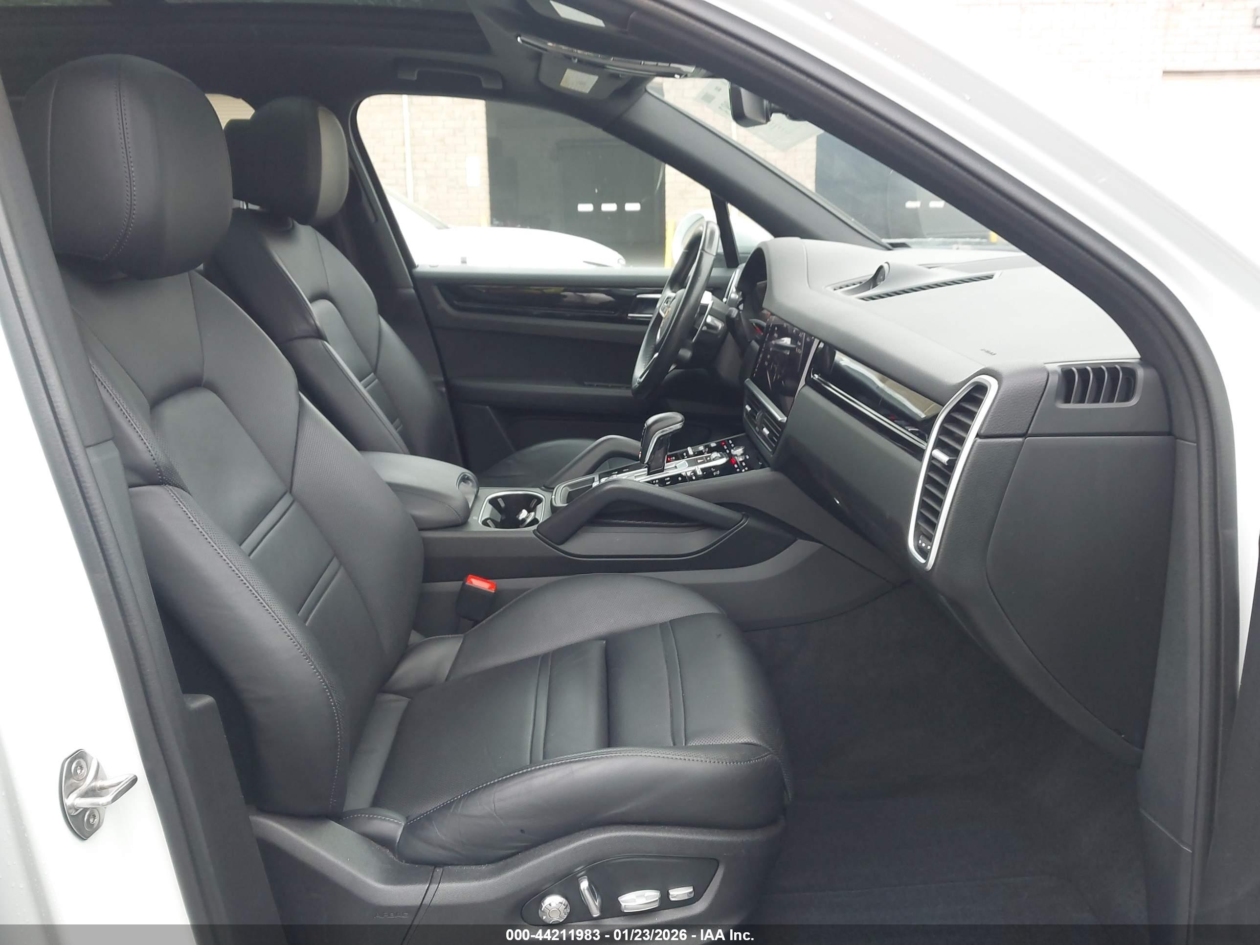 PORSCHE CAYENNE image 5
