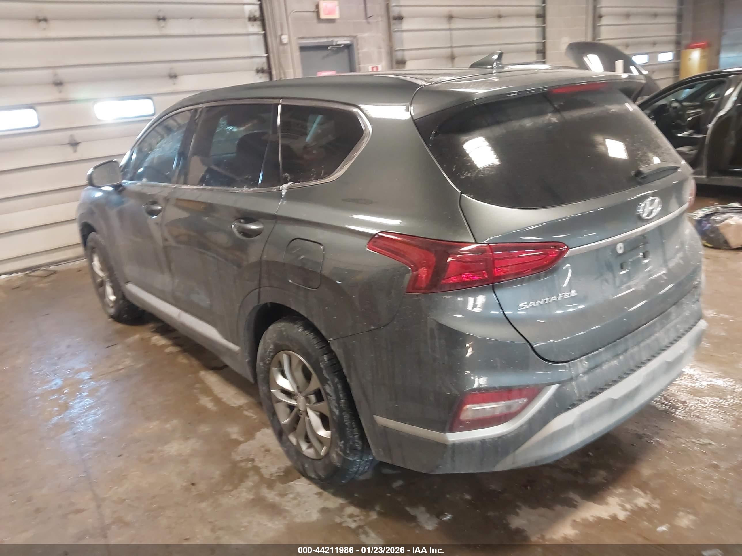 HYUNDAI SANTA image 3