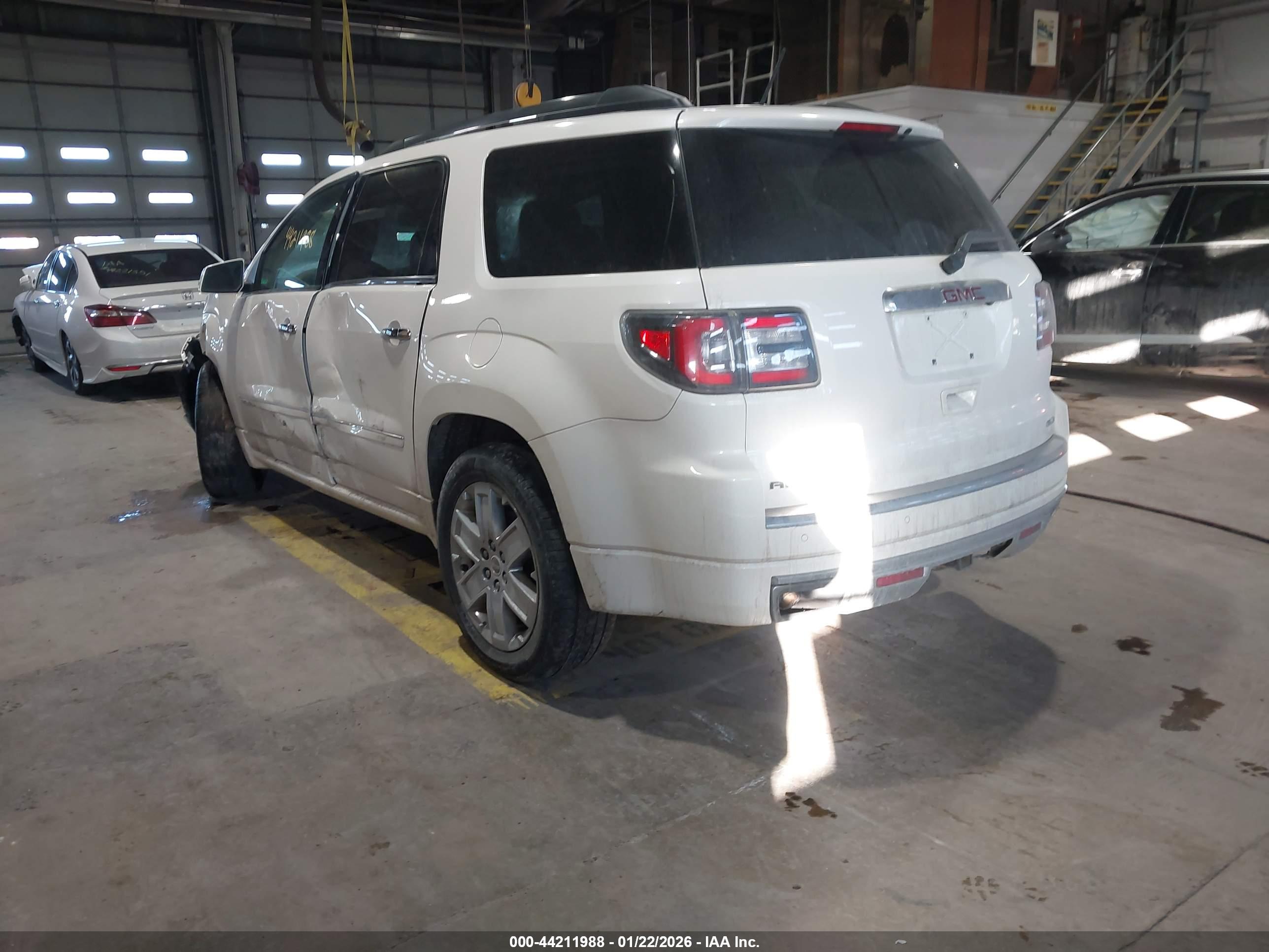 GMC ACADIA image 3