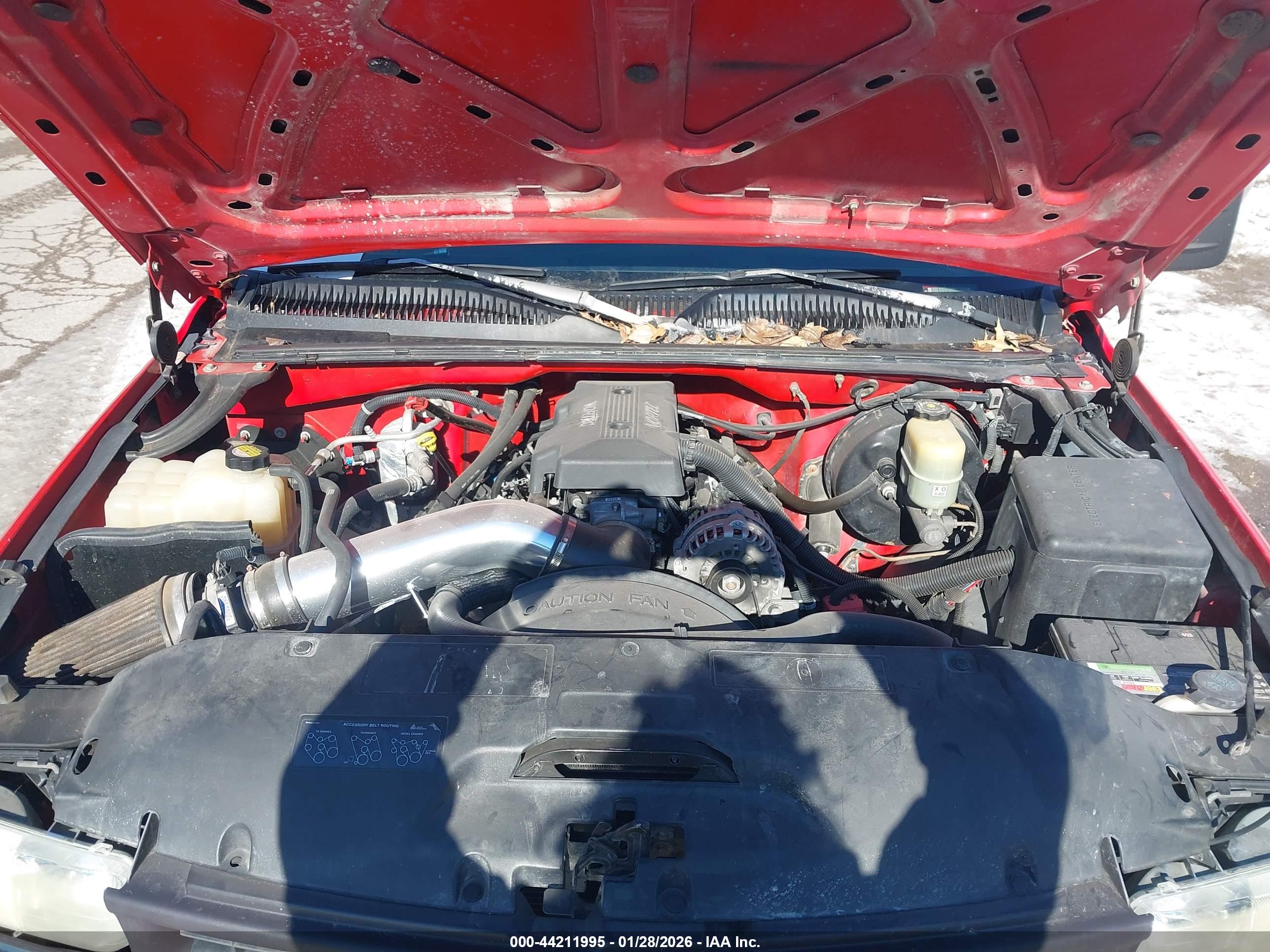 CHEVROLET SILVERADO image 10