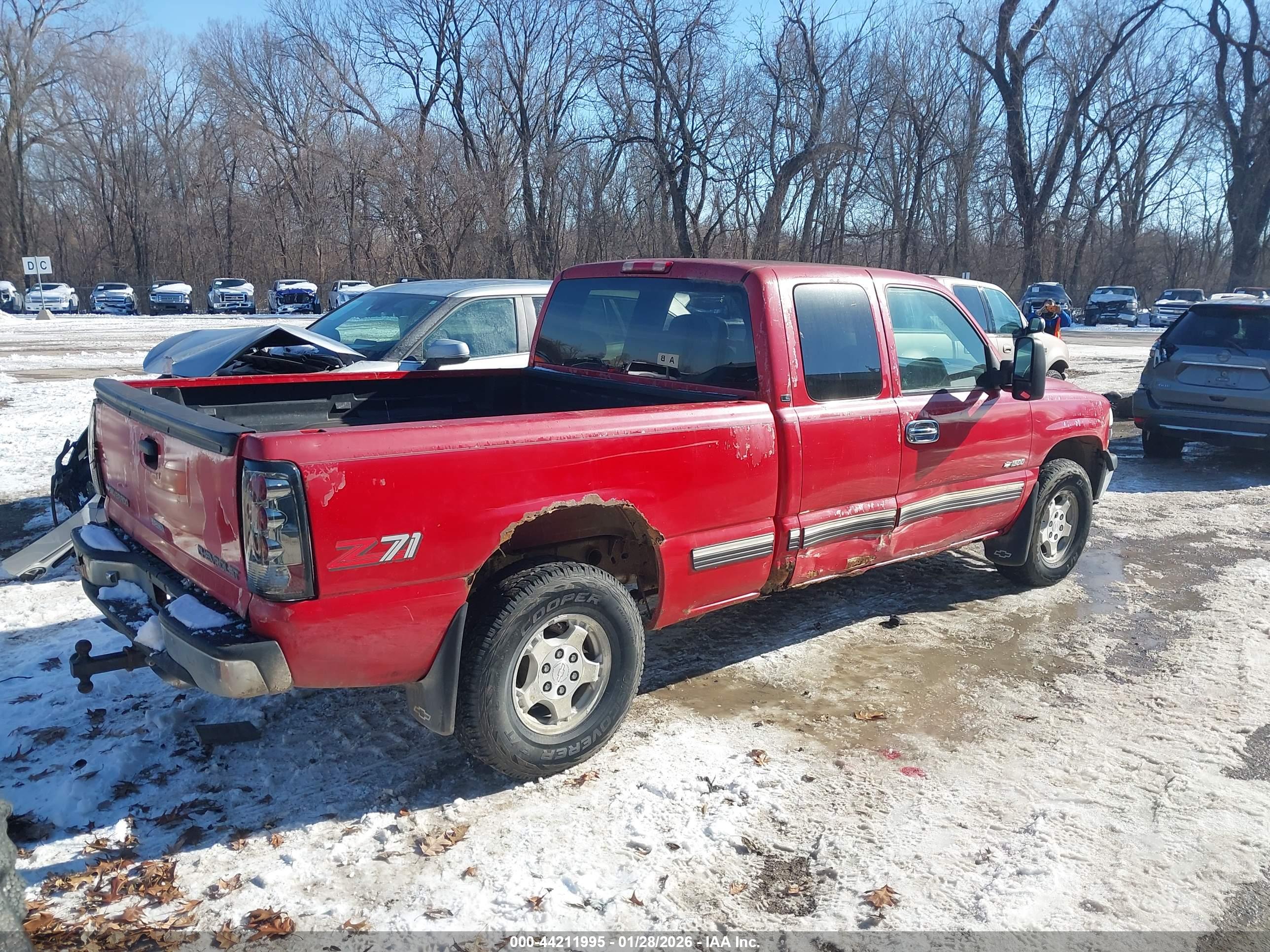 CHEVROLET SILVERADO image 4