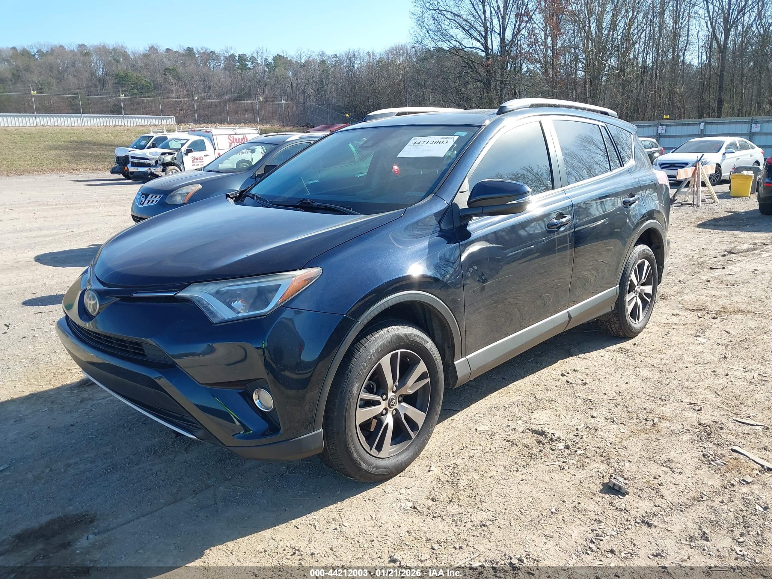 TOYOTA RAV4 image 2