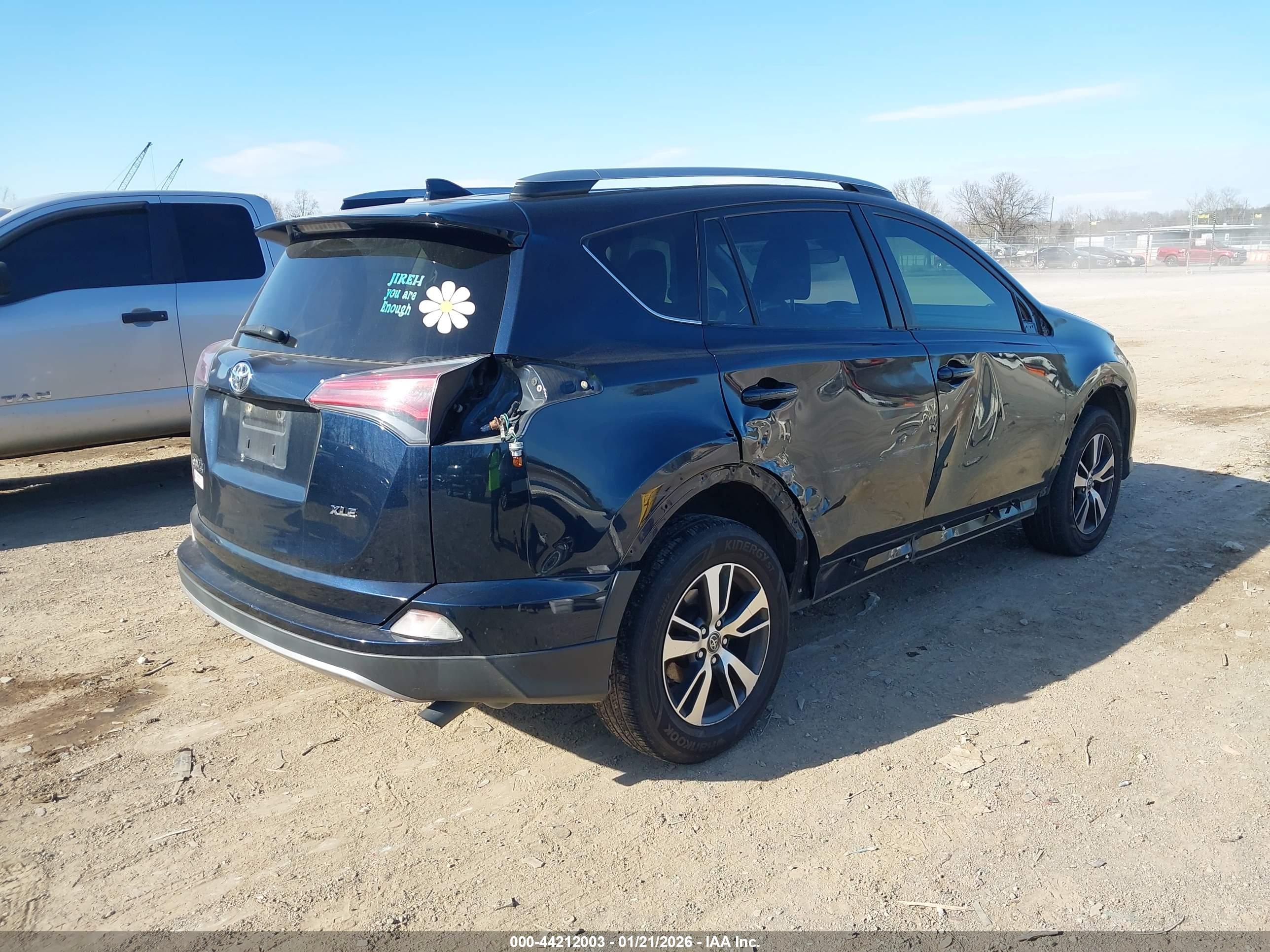 TOYOTA RAV4 image 4