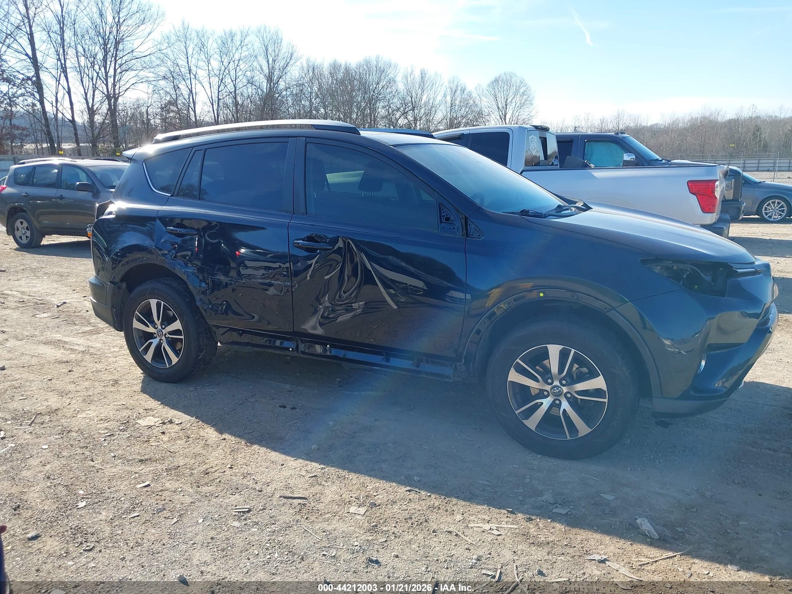 TOYOTA RAV4 image 6