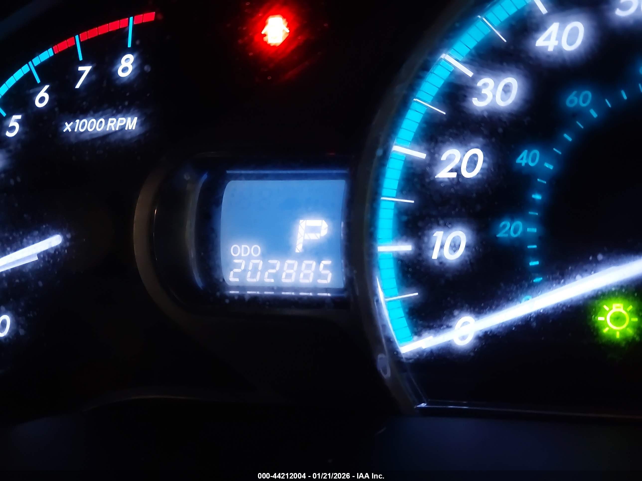 TOYOTA SIENNA image 7
