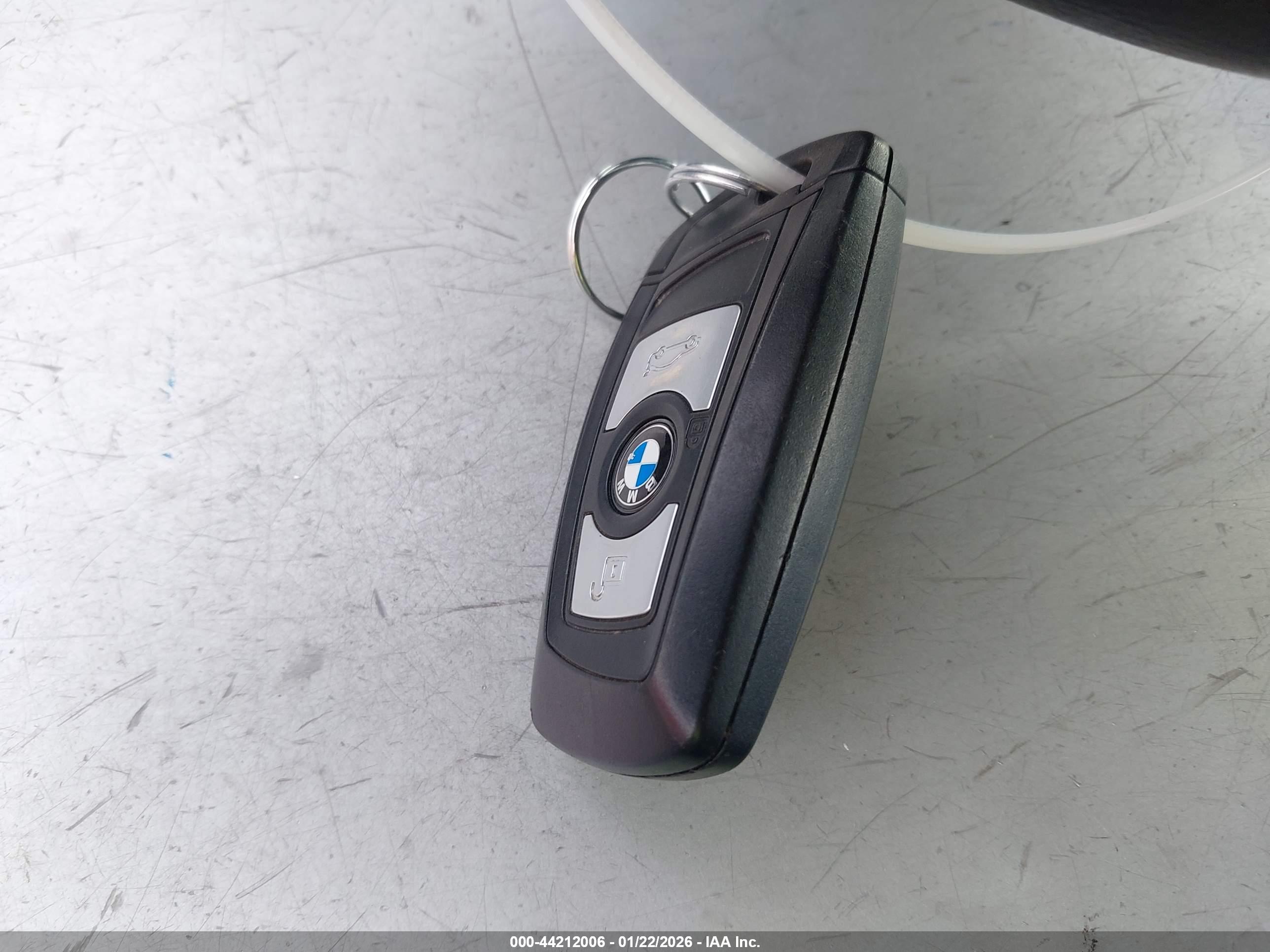 BMW 328I image 11