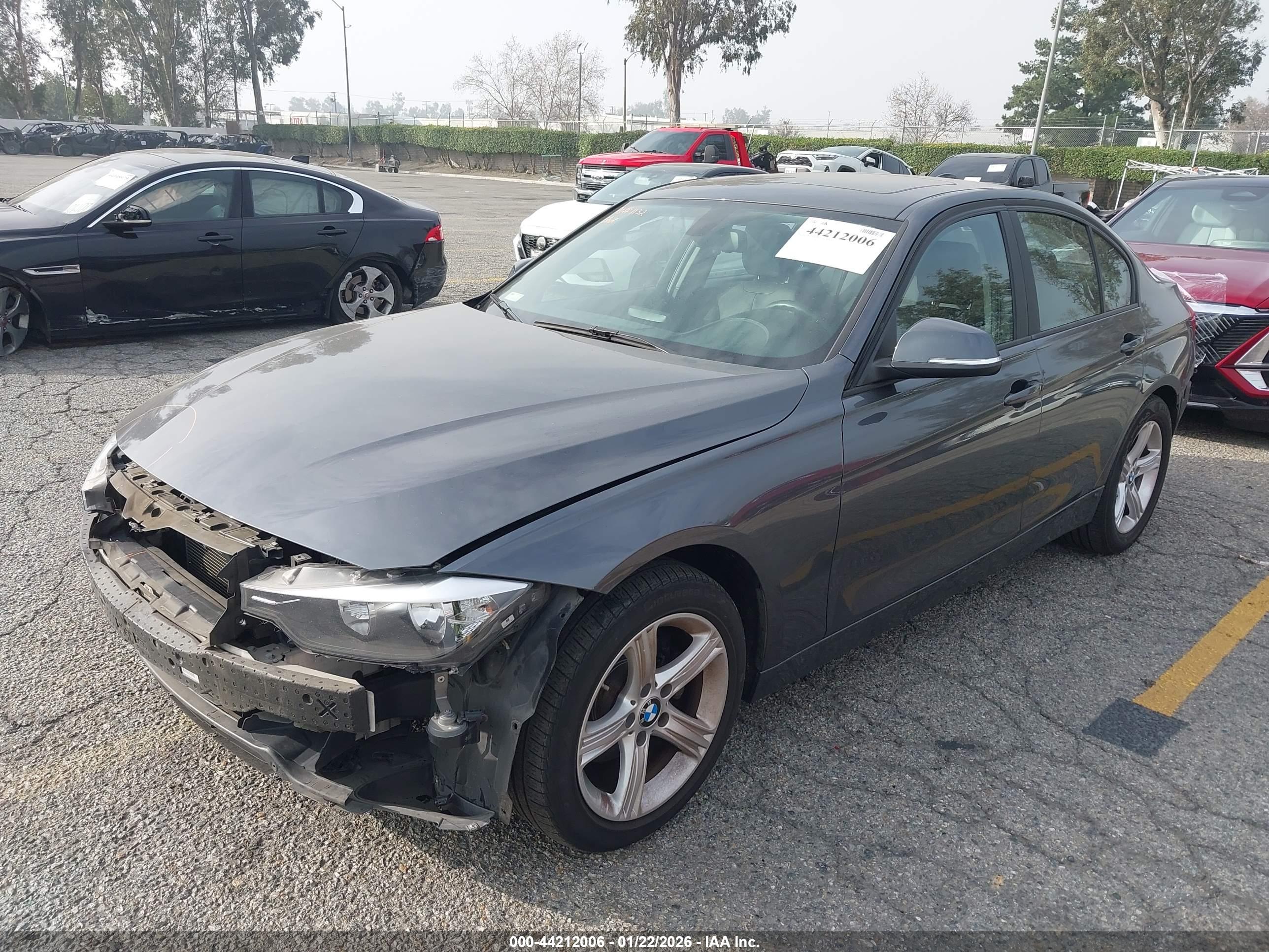 BMW 328I image 2