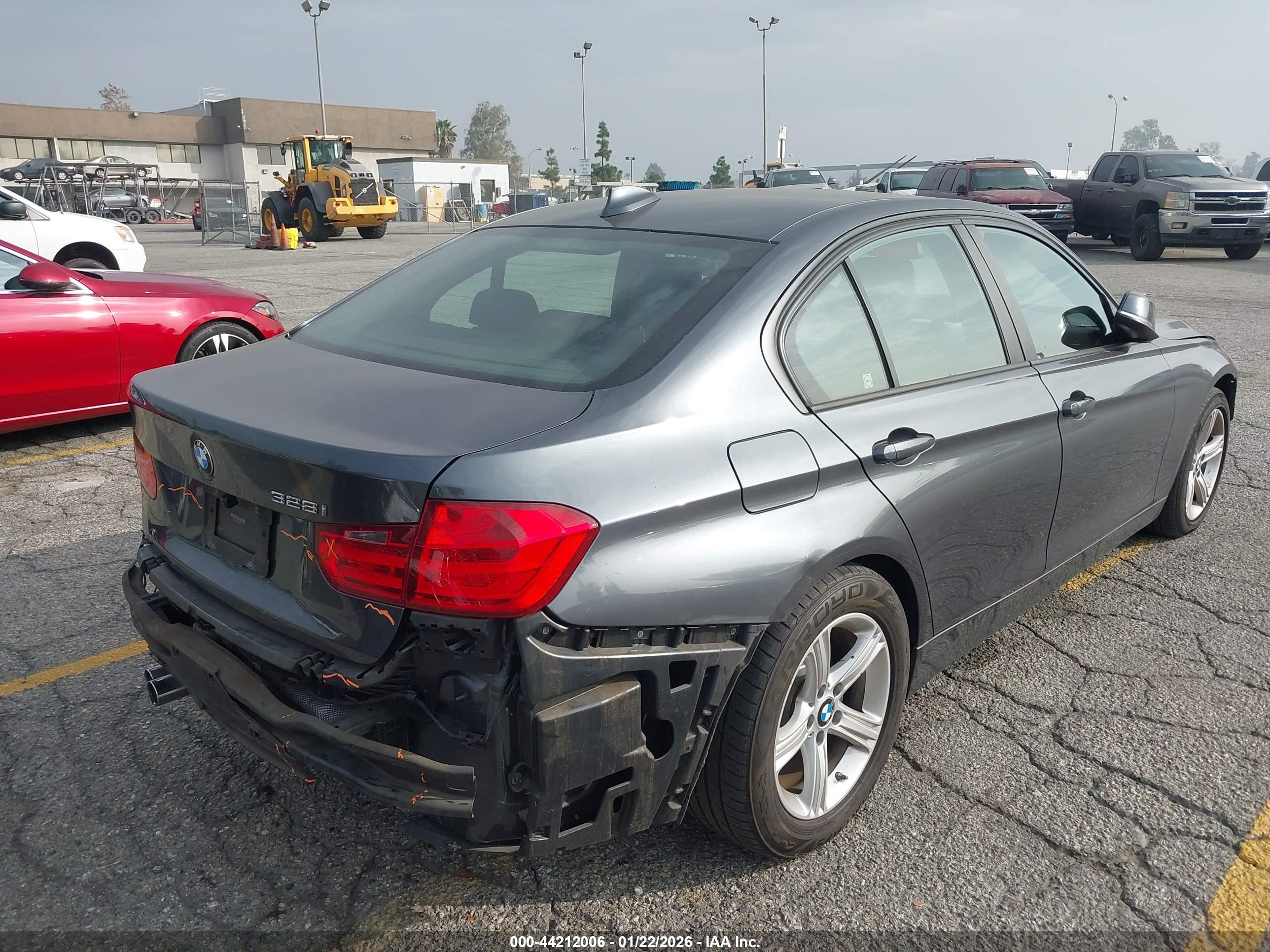 BMW 328I image 4