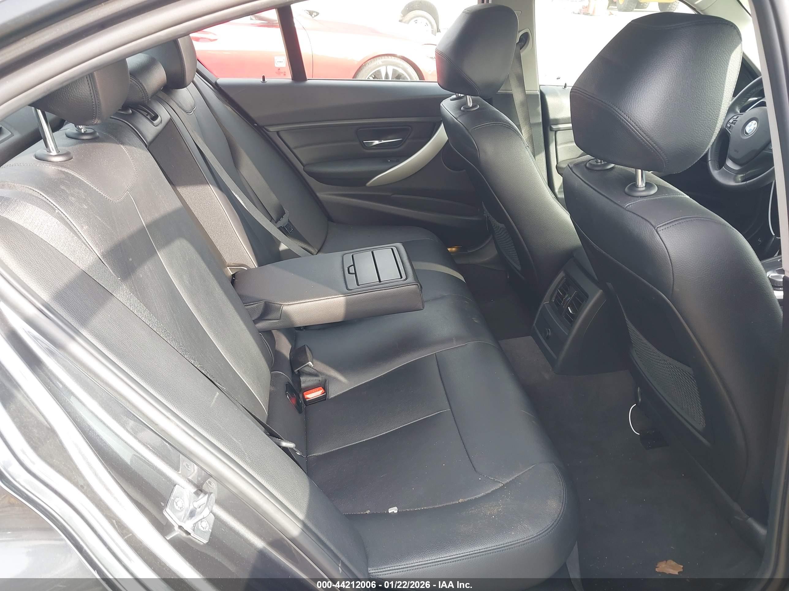 BMW 328I image 8