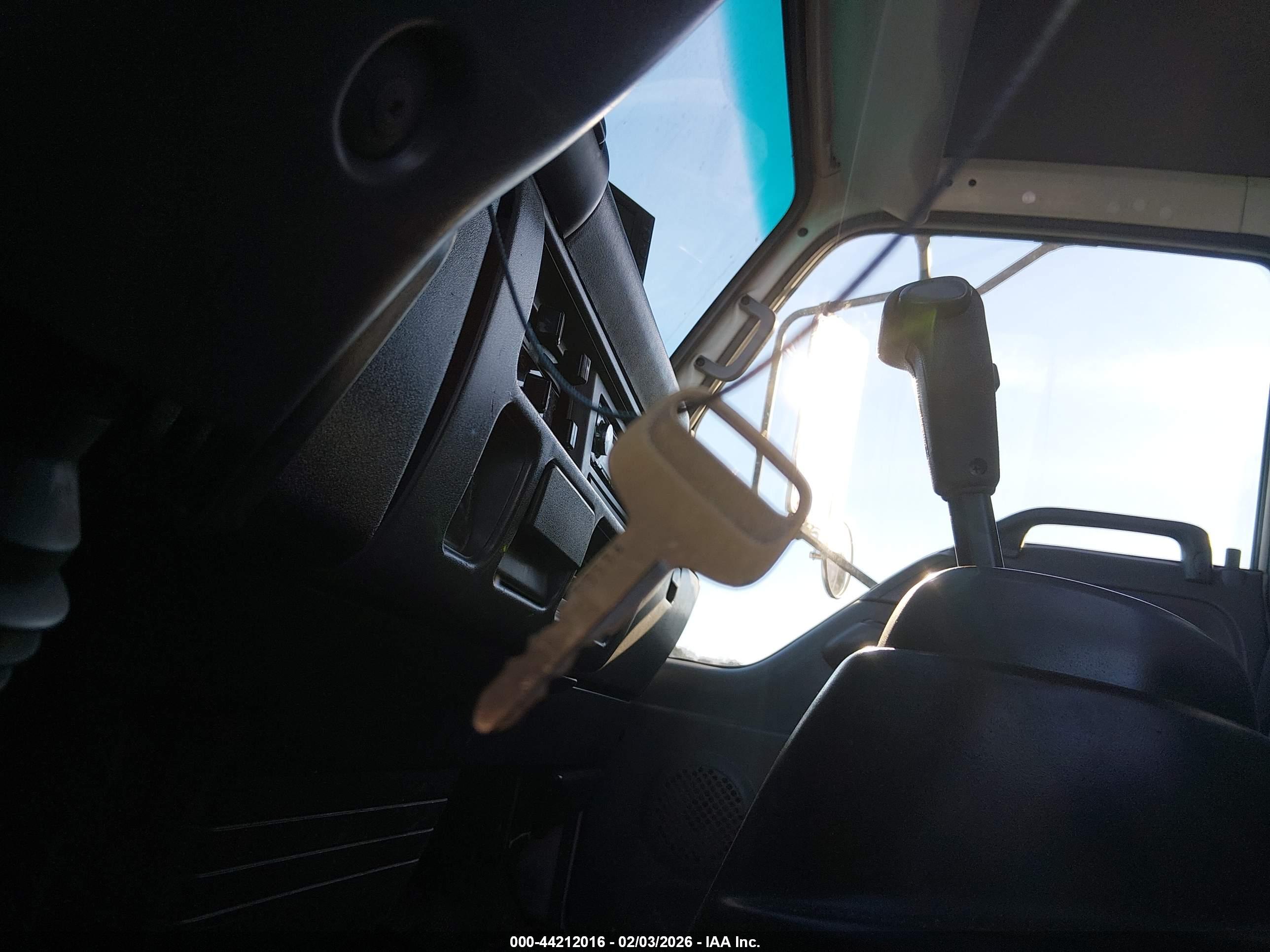 ISUZU W4S042 image 11