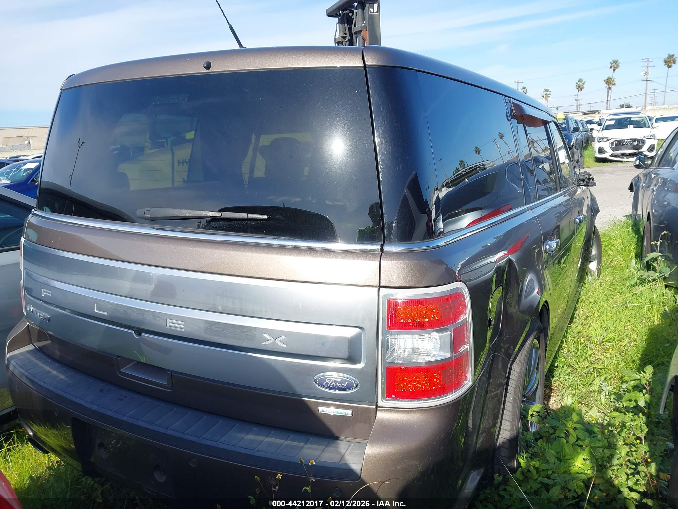 FORD FLEX image 4