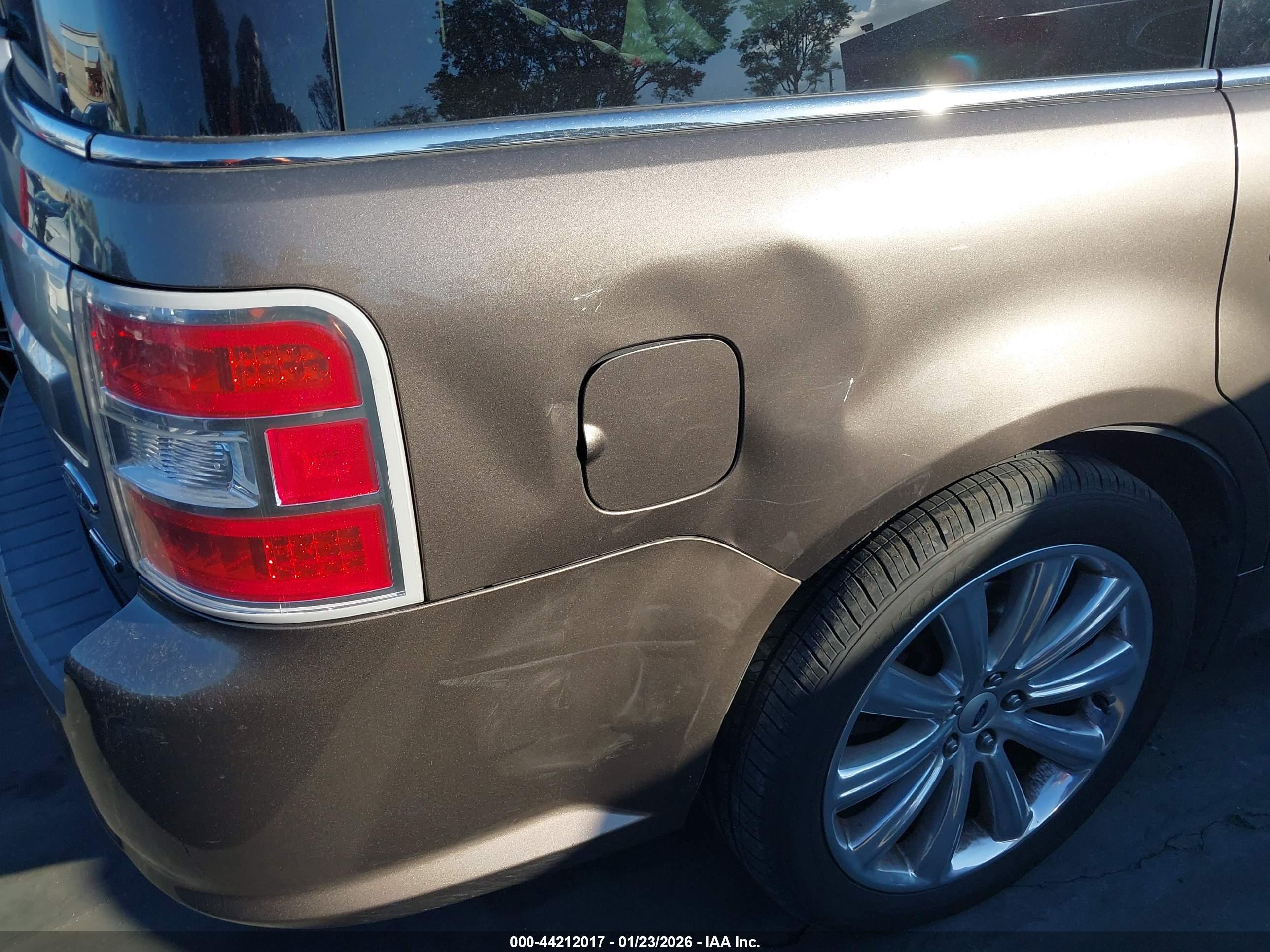 FORD FLEX image 6