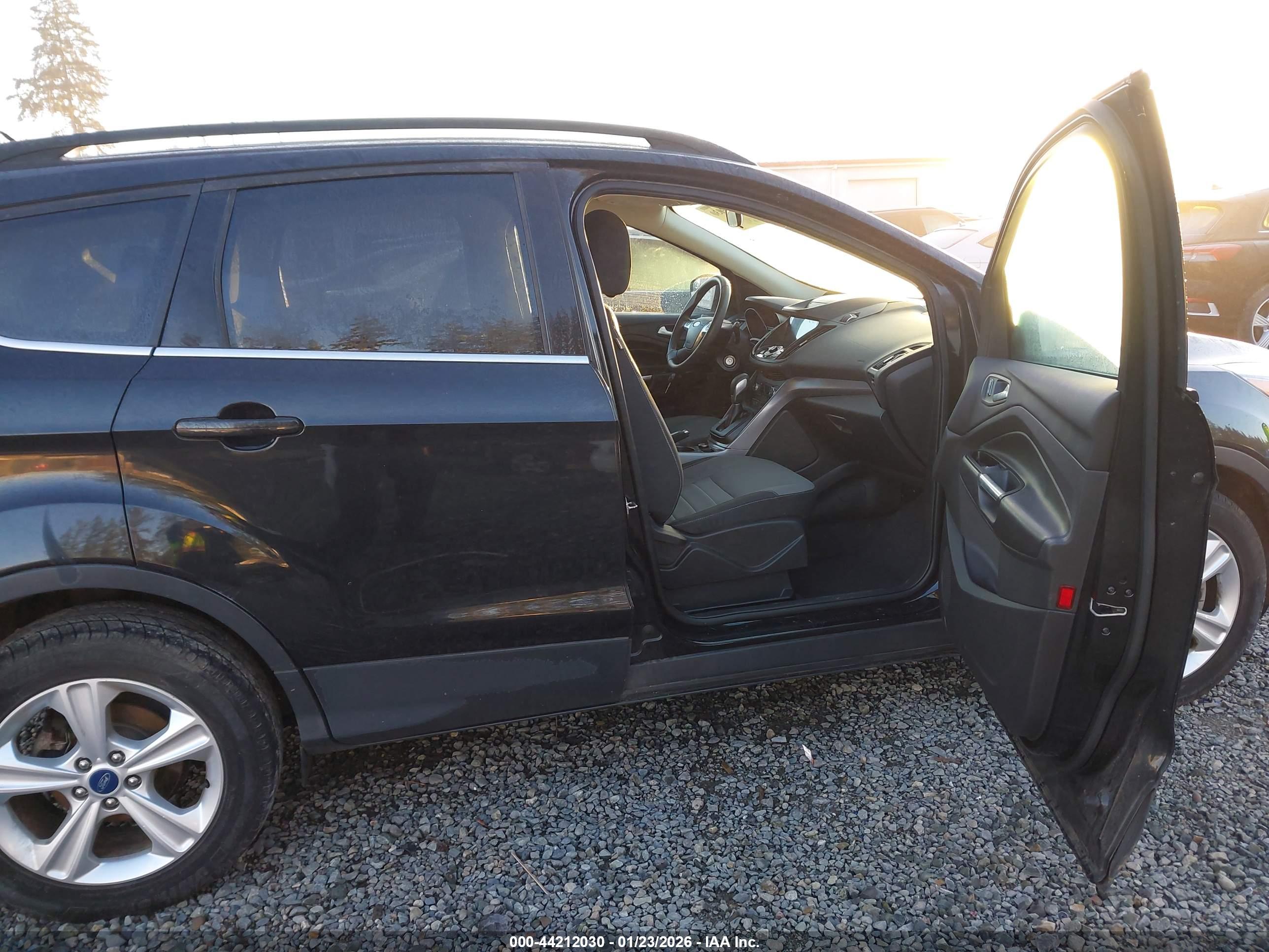 FORD ESCAPE image 5