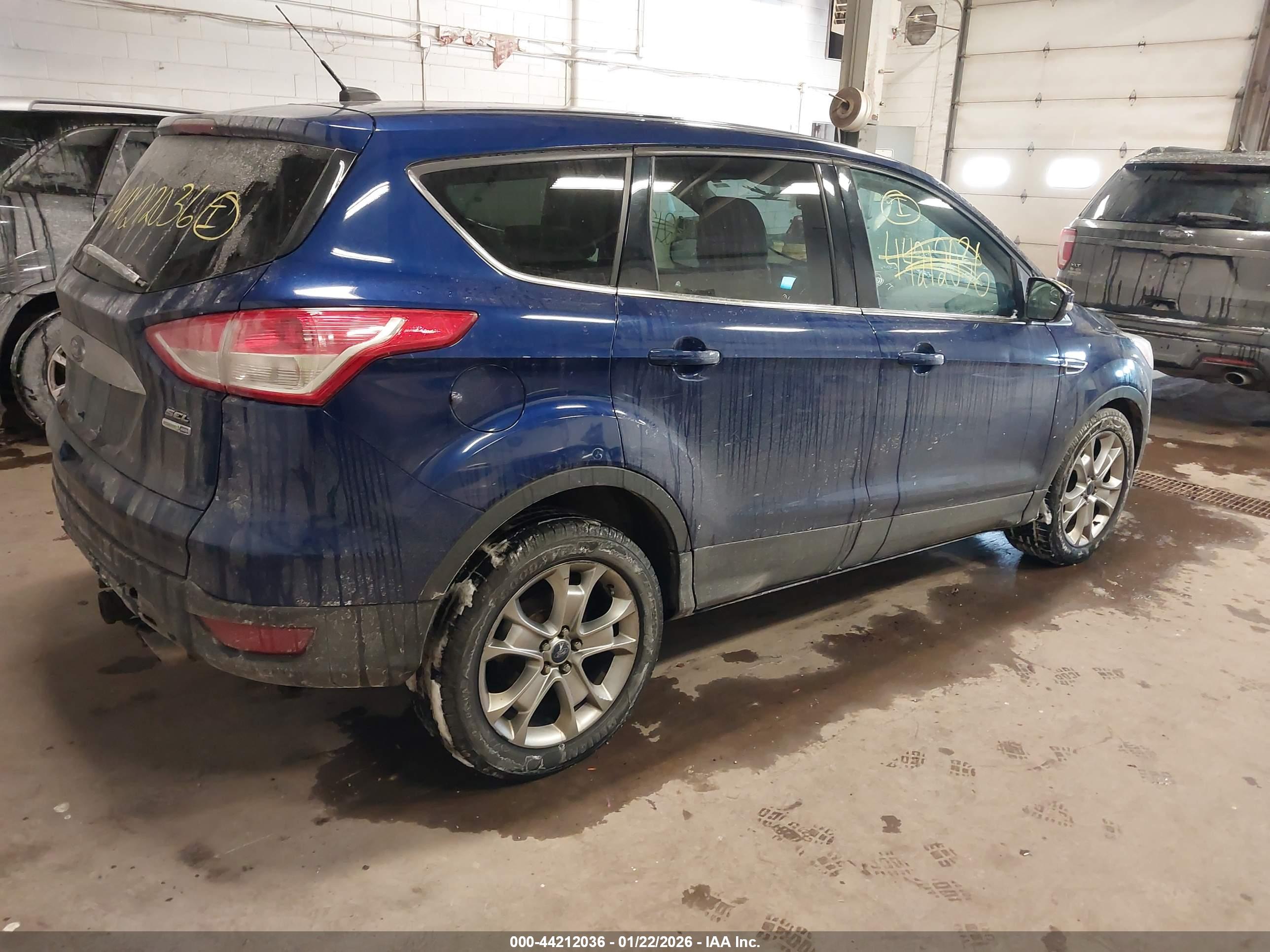 FORD ESCAPE image 4
