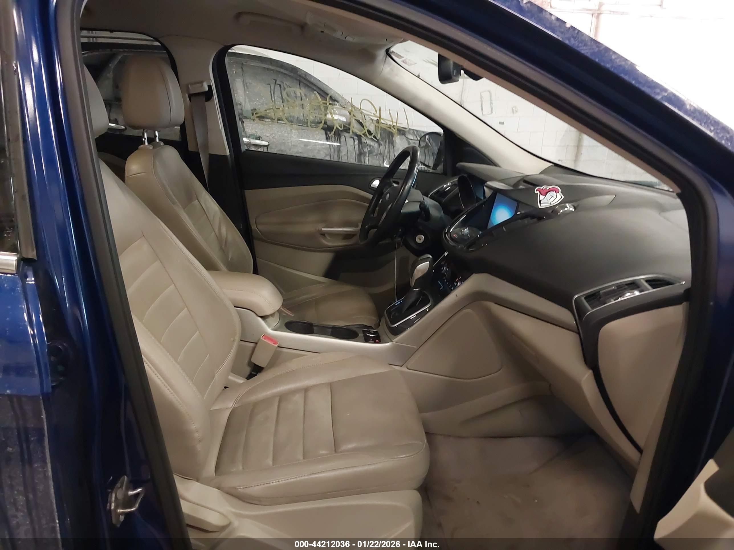 FORD ESCAPE image 5
