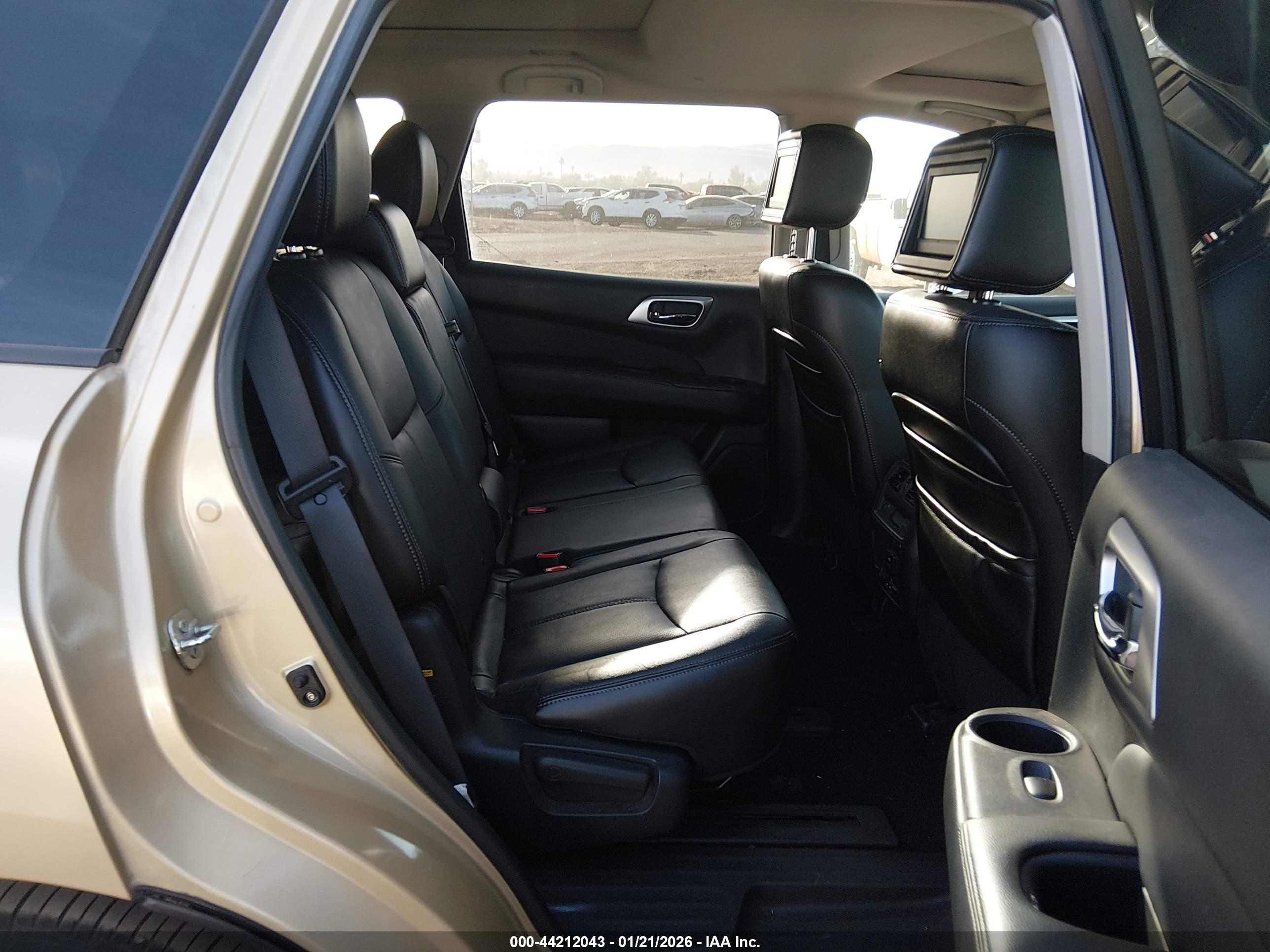 NISSAN PATHFINDER image 8
