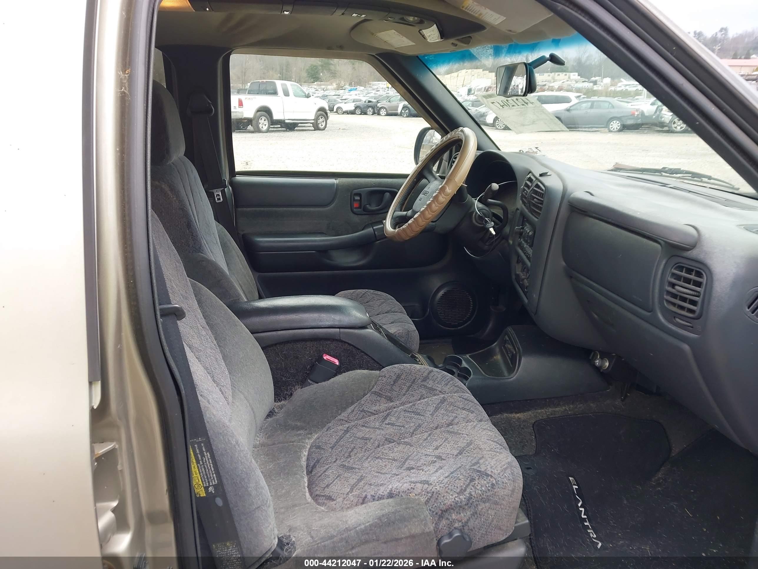 GMC SONOMA image 5