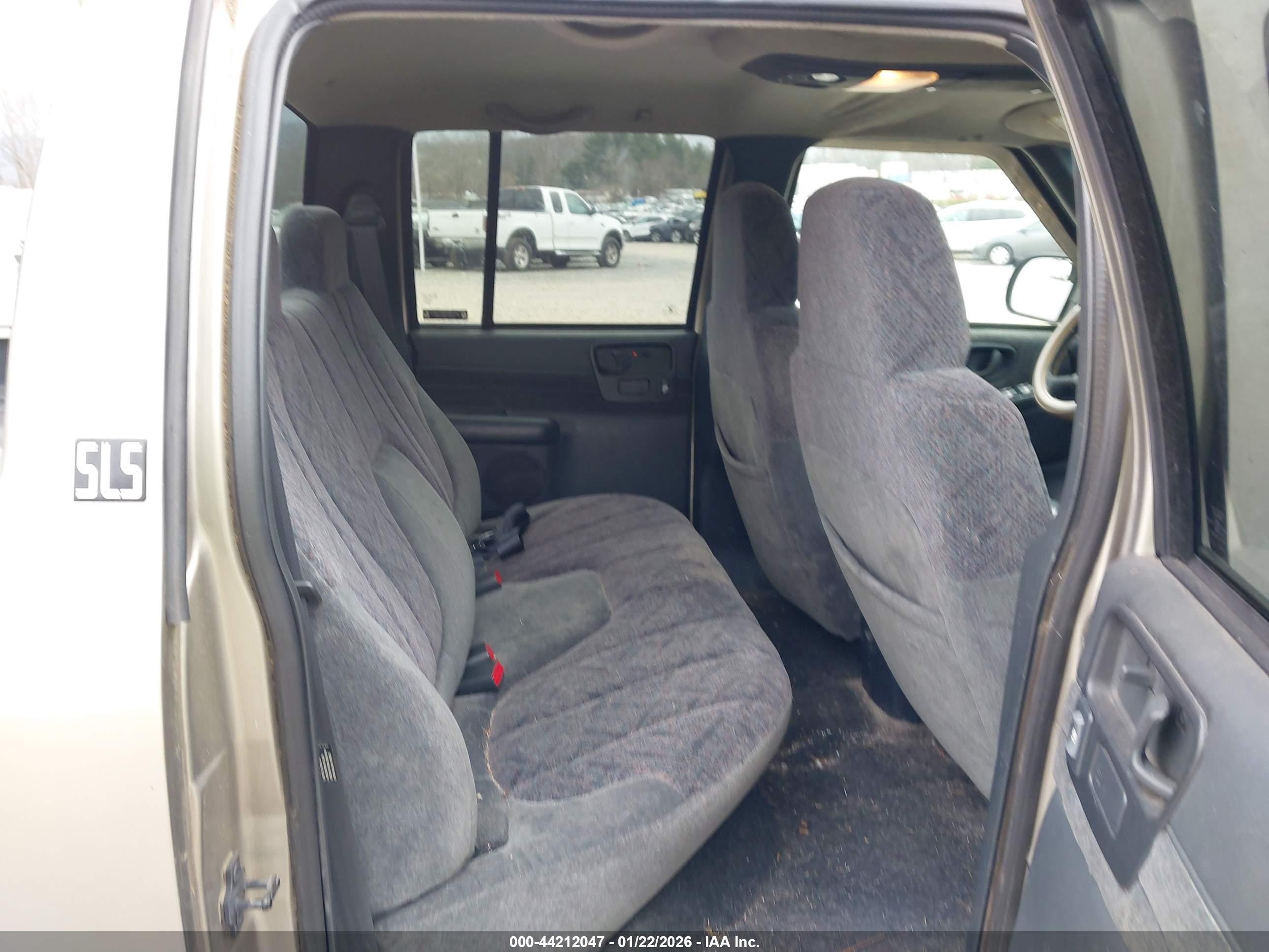 GMC SONOMA image 8